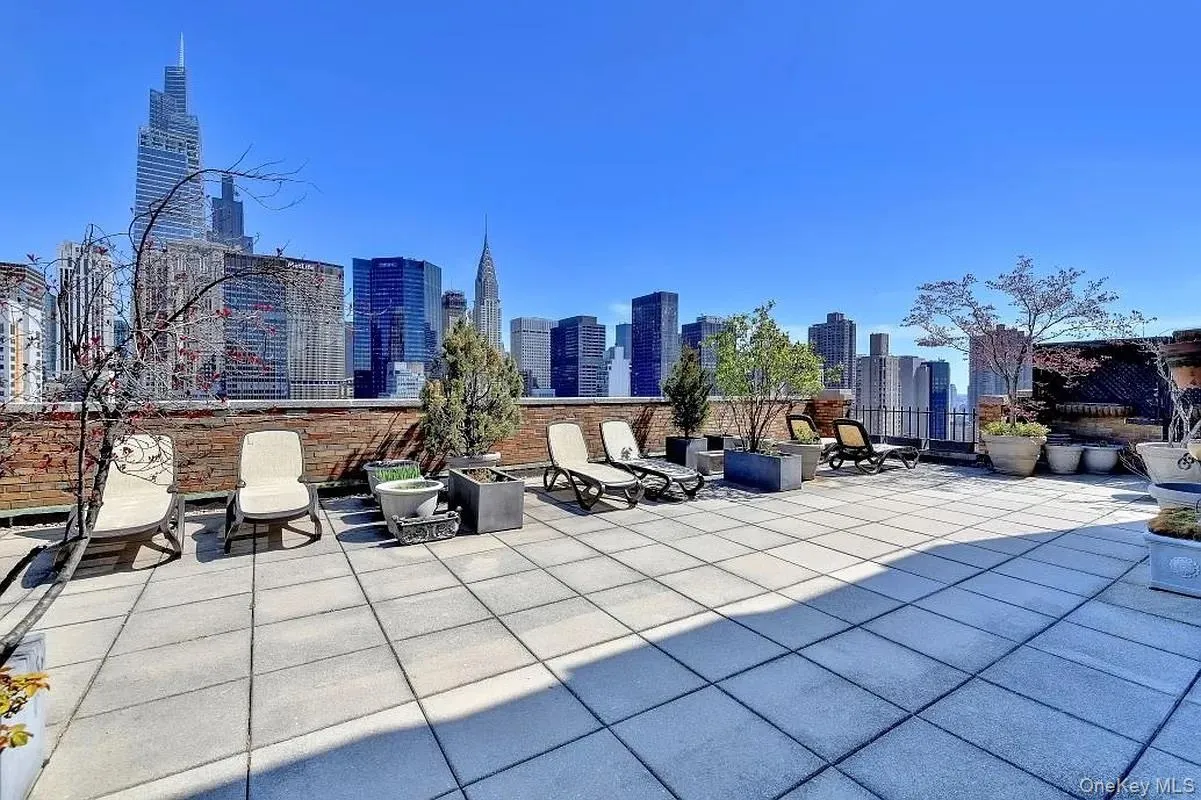 10 PARK, New York, NY, 2 Rooms Rooms,1 BathroomBathrooms,Residential,For Rent,PARK,0,988809 10 PARK, New York, NY, 2 Rooms Rooms,1 BathroomBathrooms,Residential,For Rent,PARK,0,988809