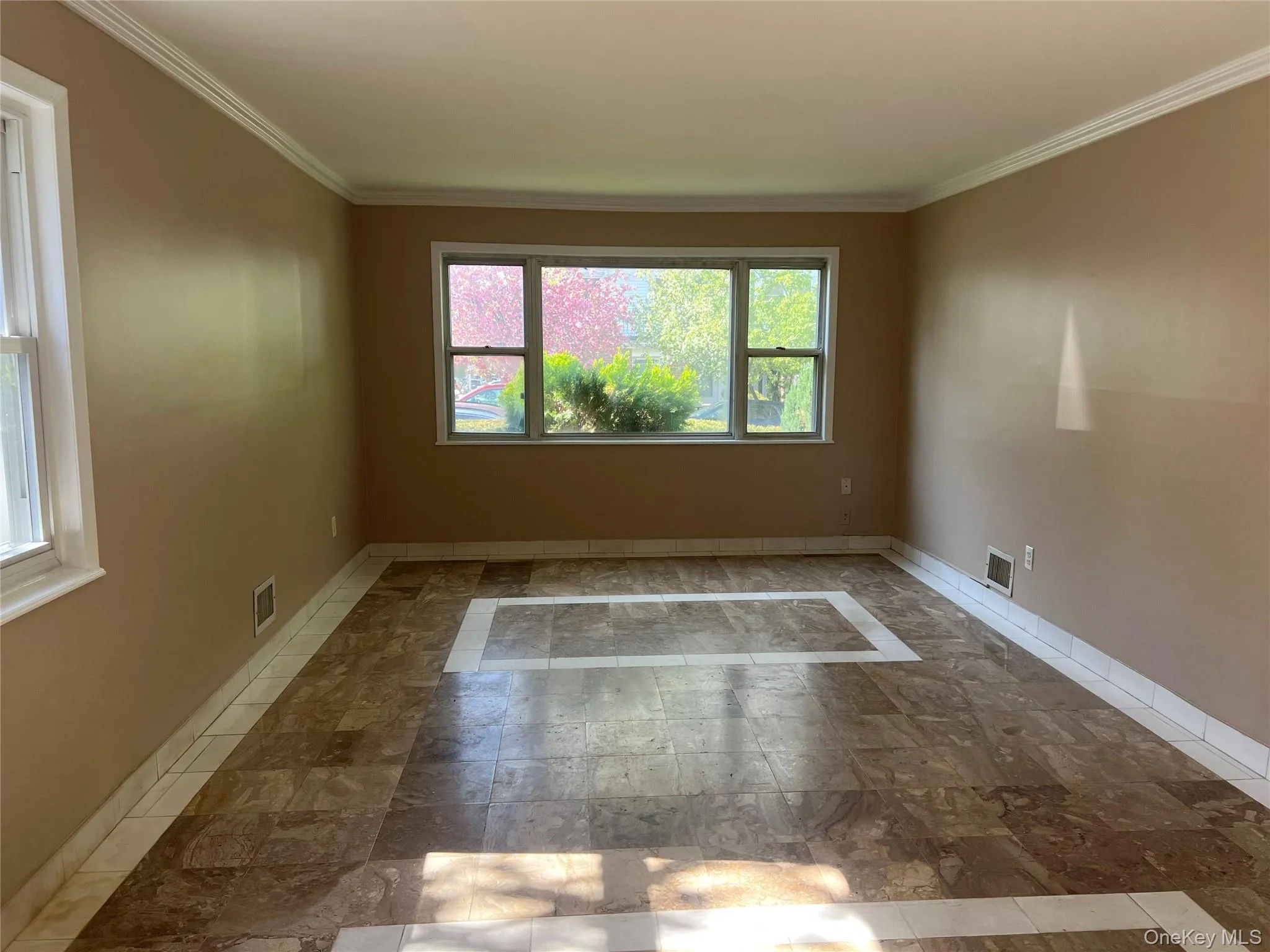 16-05 Bell Boulevard, New York, NY, 1 Bedroom Bedrooms, 3 Rooms Rooms,1 BathroomBathrooms,Residential Lease,For Rent,Bell,0,988816 16-05 Bell Boulevard, New York, NY, 1 Bedroom Bedrooms, 3 Rooms Rooms,1 BathroomBathrooms,Residential Lease,For Rent,Bell,0,988816