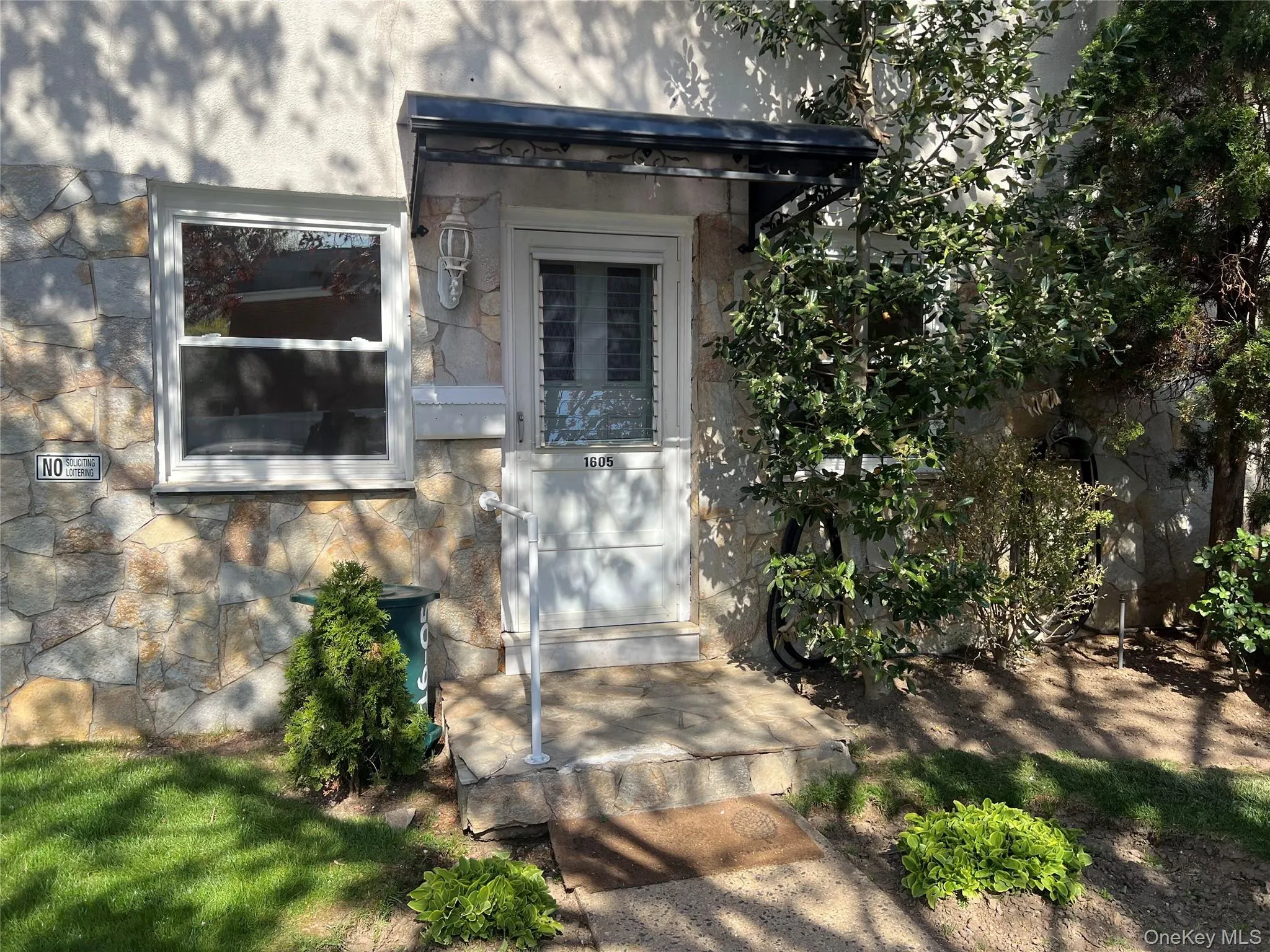 16-05 Bell Boulevard, New York, NY, 1 Bedroom Bedrooms, 3 Rooms Rooms,1 BathroomBathrooms,Residential Lease,For Rent,Bell,0,988816 16-05 Bell Boulevard, New York, NY, 1 Bedroom Bedrooms, 3 Rooms Rooms,1 BathroomBathrooms,Residential Lease,For Rent,Bell,0,988816