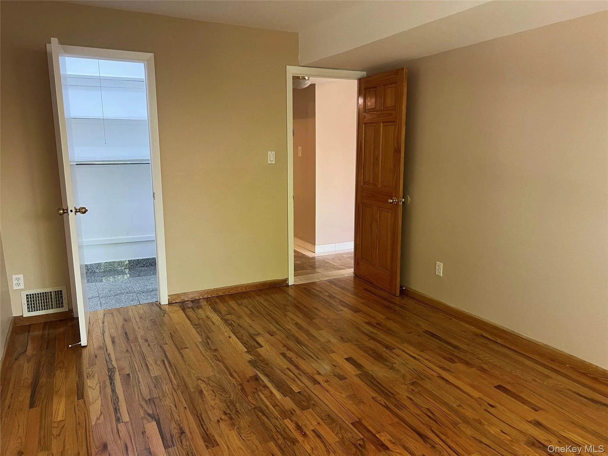 16-05 Bell Boulevard, New York, NY, 1 Bedroom Bedrooms, 3 Rooms Rooms,1 BathroomBathrooms,Residential Lease,For Rent,Bell,0,988816 16-05 Bell Boulevard, New York, NY, 1 Bedroom Bedrooms, 3 Rooms Rooms,1 BathroomBathrooms,Residential Lease,For Rent,Bell,0,988816