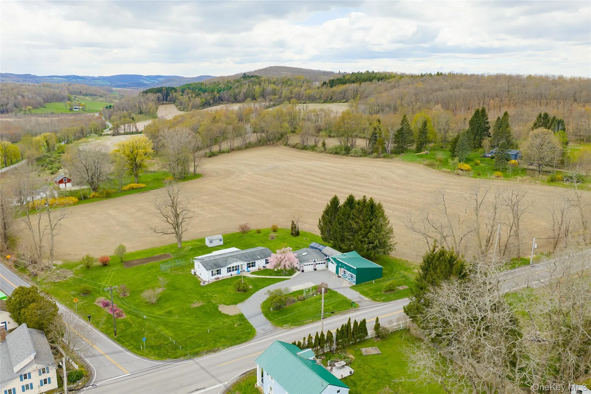 3838 Route 199, Pine Plains, NY, 3 Bedrooms Bedrooms, 9 Rooms Rooms,2 BathroomsBathrooms,Residential,For Rent,Route 199,0,988822 3838 Route 199, Pine Plains, NY, 3 Bedrooms Bedrooms, 9 Rooms Rooms,2 BathroomsBathrooms,Residential,For Rent,Route 199,0,988822