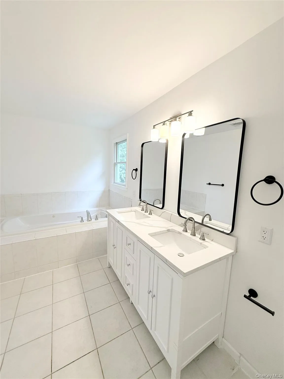 1871 Edwards Avenue, Riverhead, NY, 4 Bedrooms Bedrooms, 8 Rooms Rooms,2 BathroomsBathrooms,Residential,For Rent,Edwards,0,988824 1871 Edwards Avenue, Riverhead, NY, 4 Bedrooms Bedrooms, 8 Rooms Rooms,2 BathroomsBathrooms,Residential,For Rent,Edwards,0,988824