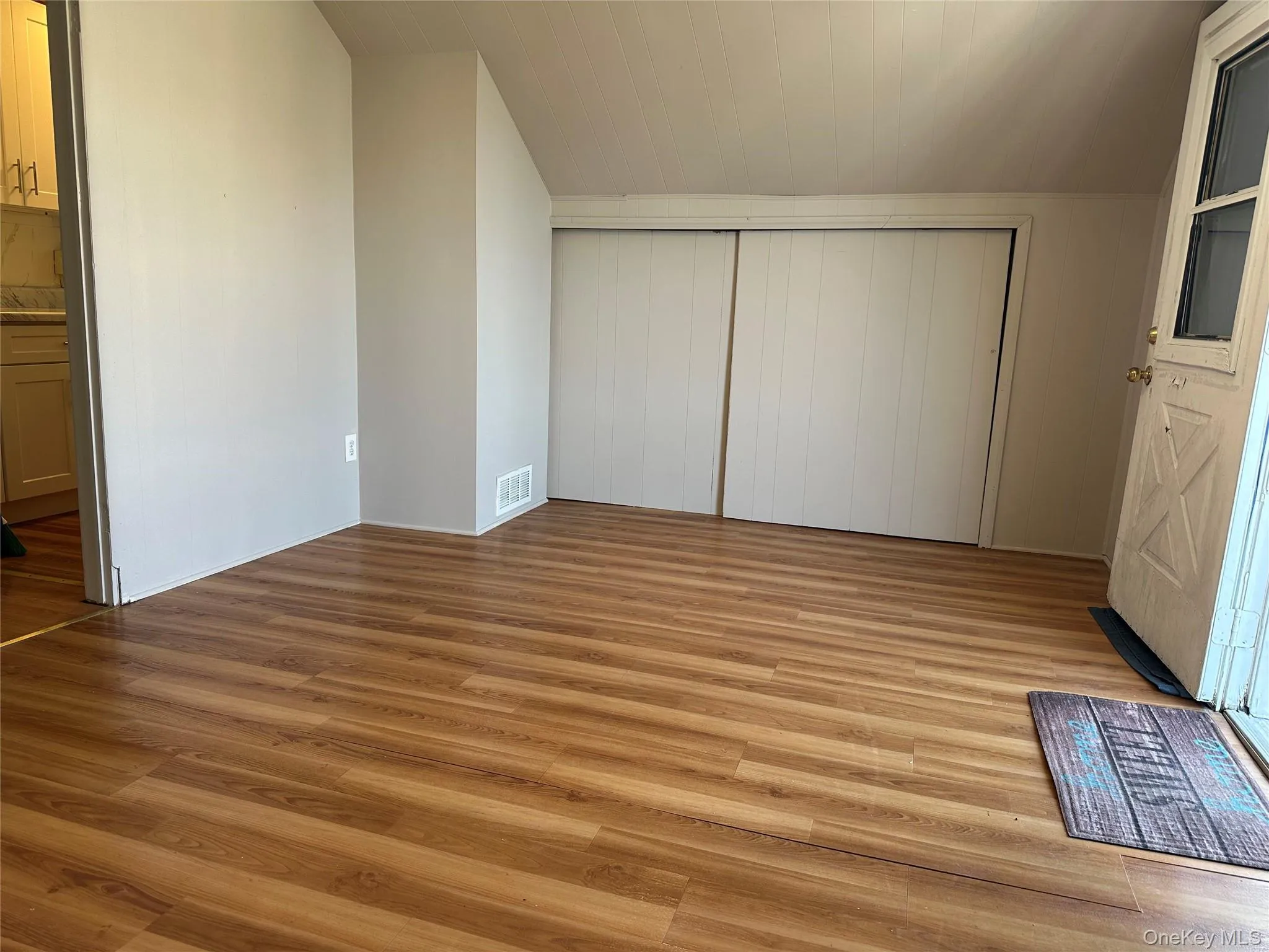 466 Oakland Avenue, Hempstead, NY, 2 Bedrooms Bedrooms, 6 Rooms Rooms,1 BathroomBathrooms,Residential Lease,For Rent,Oakland,0,988845 466 Oakland Avenue, Hempstead, NY, 2 Bedrooms Bedrooms, 6 Rooms Rooms,1 BathroomBathrooms,Residential Lease,For Rent,Oakland,0,988845