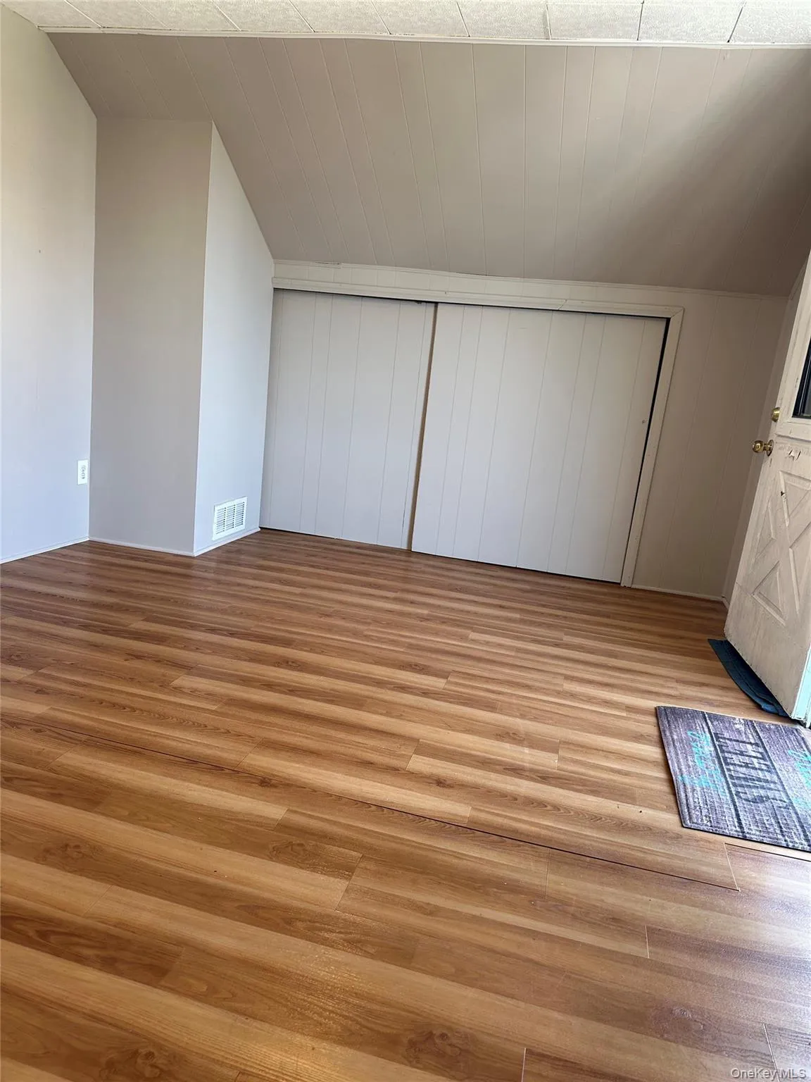 466 Oakland Avenue, Hempstead, NY, 2 Bedrooms Bedrooms, 6 Rooms Rooms,1 BathroomBathrooms,Residential Lease,For Rent,Oakland,0,988845 466 Oakland Avenue, Hempstead, NY, 2 Bedrooms Bedrooms, 6 Rooms Rooms,1 BathroomBathrooms,Residential Lease,For Rent,Oakland,0,988845