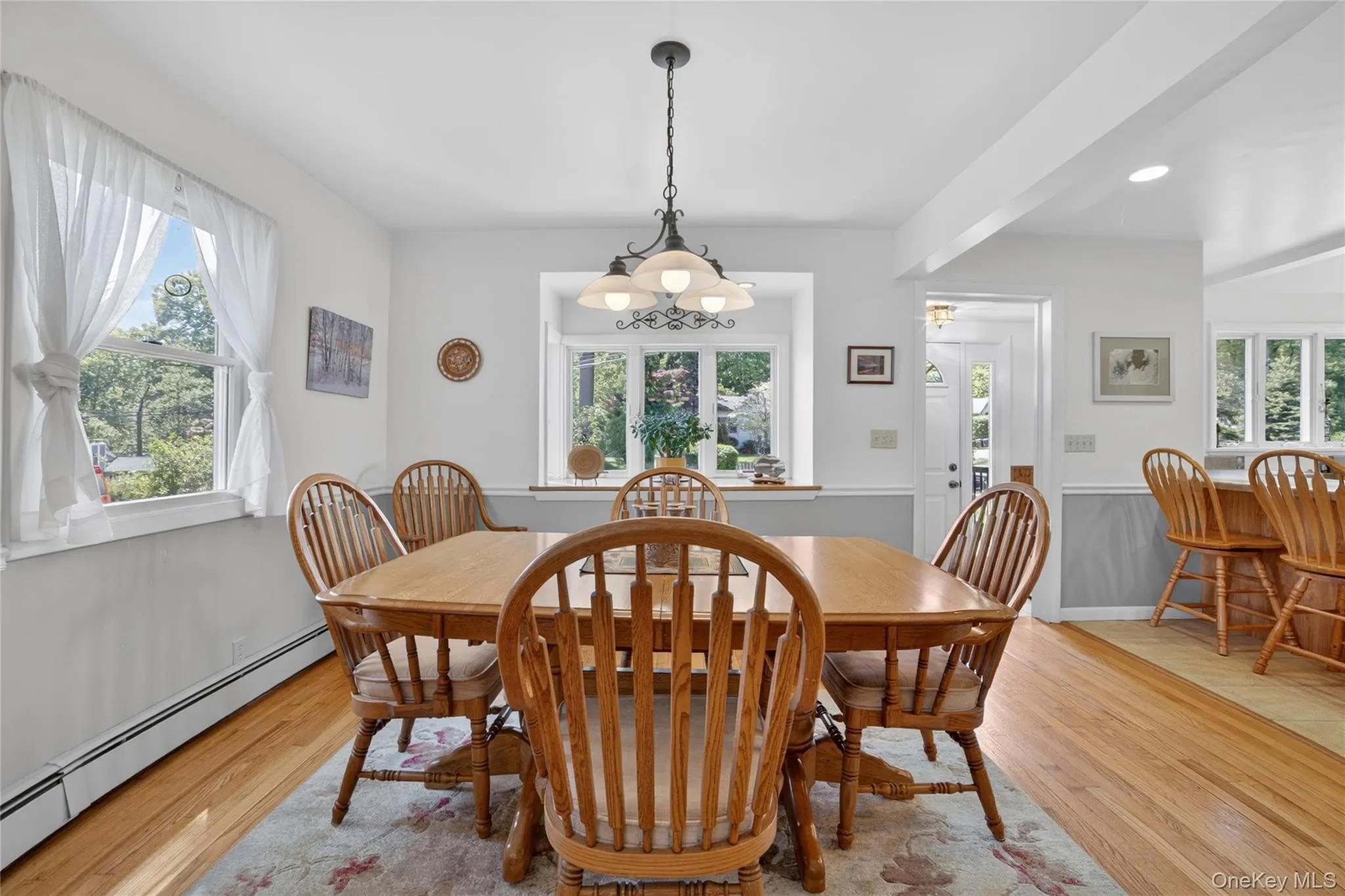 Light and airy with cross ventilation. Light and airy with cross ventilation.