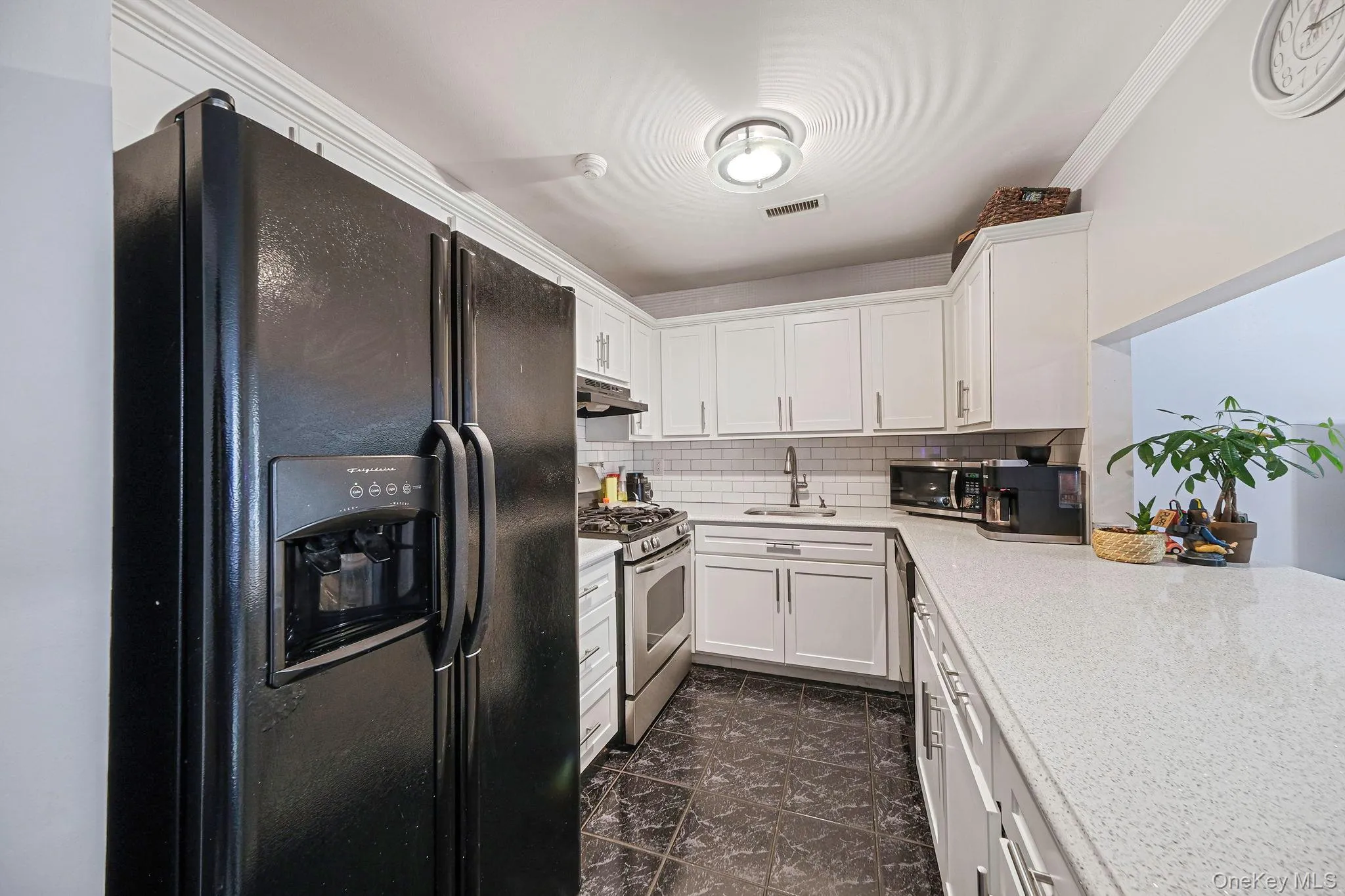 1005 Sara Circle, Brookhaven, NY, 2 Bedrooms Bedrooms, 6 Rooms Rooms,2 BathroomsBathrooms,Residential Sale,For Rent,Sara,0,988854 1005 Sara Circle, Brookhaven, NY, 2 Bedrooms Bedrooms, 6 Rooms Rooms,2 BathroomsBathrooms,Residential Sale,For Rent,Sara,0,988854