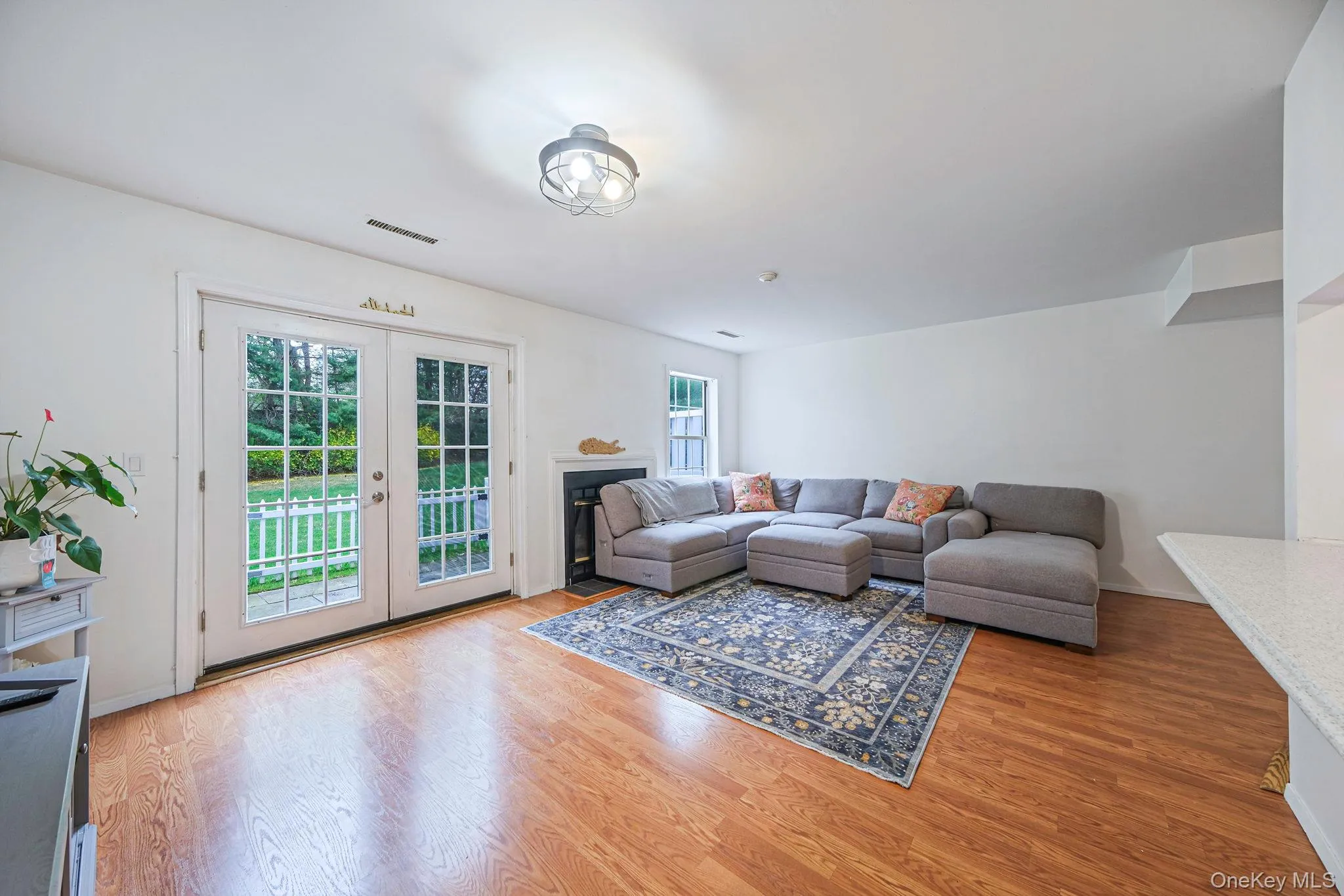1005 Sara Circle, Brookhaven, NY, 2 Bedrooms Bedrooms, 6 Rooms Rooms,2 BathroomsBathrooms,Residential Sale,For Rent,Sara,0,988854 1005 Sara Circle, Brookhaven, NY, 2 Bedrooms Bedrooms, 6 Rooms Rooms,2 BathroomsBathrooms,Residential Sale,For Rent,Sara,0,988854