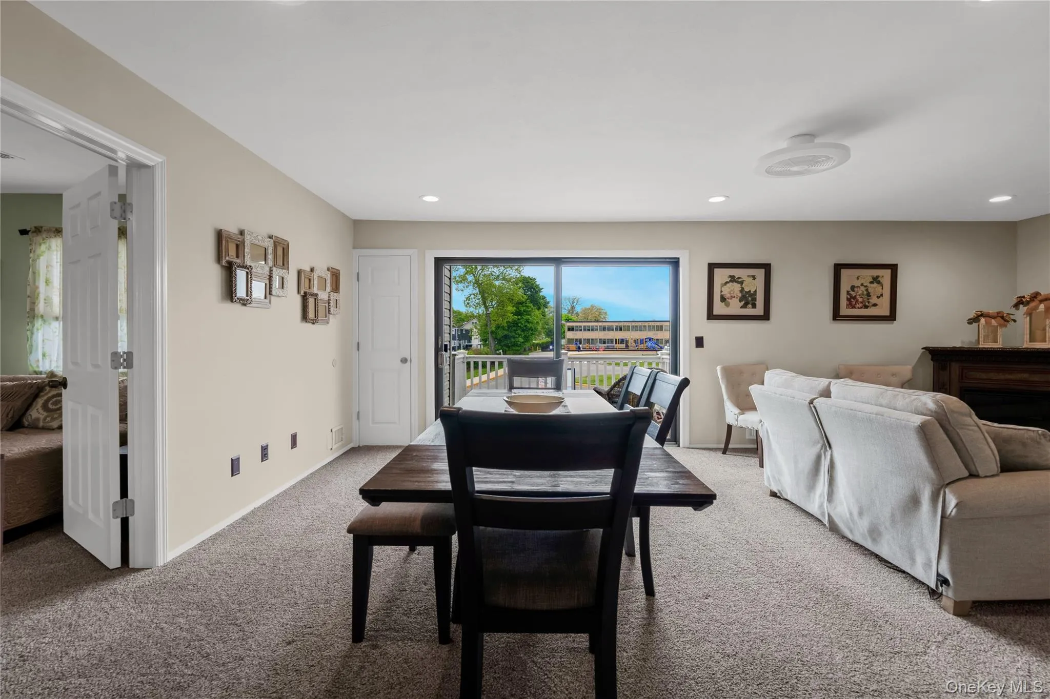 41 Cambridge Drive, Babylon, NY, 2 Bedrooms Bedrooms, 5 Rooms Rooms,2 BathroomsBathrooms,Residential Sale,For Rent,Cambridge,0,988861 41 Cambridge Drive, Babylon, NY, 2 Bedrooms Bedrooms, 5 Rooms Rooms,2 BathroomsBathrooms,Residential Sale,For Rent,Cambridge,0,988861