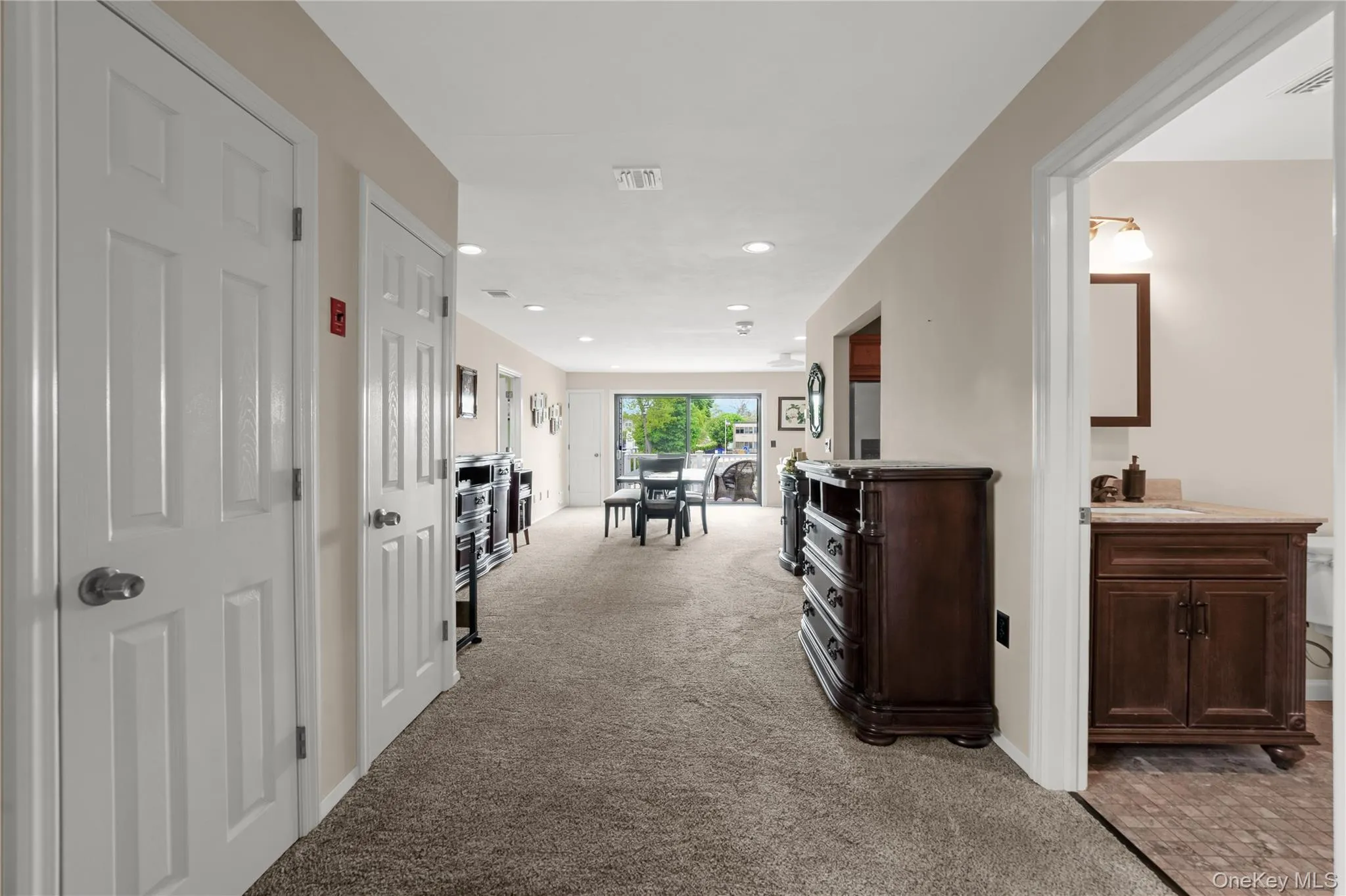 41 Cambridge Drive, Babylon, NY, 2 Bedrooms Bedrooms, 5 Rooms Rooms,2 BathroomsBathrooms,Residential Sale,For Rent,Cambridge,0,988861 41 Cambridge Drive, Babylon, NY, 2 Bedrooms Bedrooms, 5 Rooms Rooms,2 BathroomsBathrooms,Residential Sale,For Rent,Cambridge,0,988861