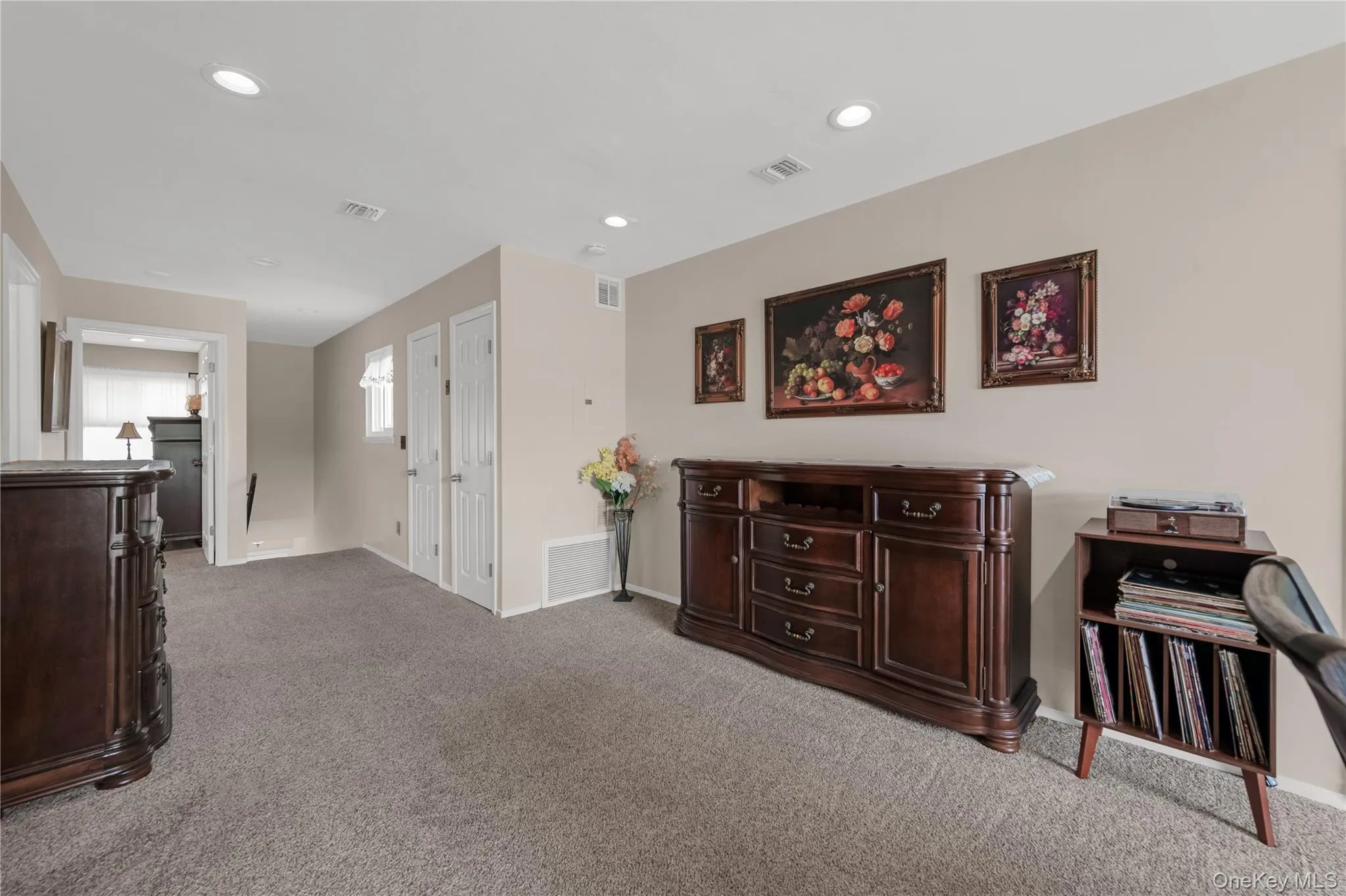41 Cambridge Drive, Babylon, NY, 2 Bedrooms Bedrooms, 5 Rooms Rooms,2 BathroomsBathrooms,Residential Sale,For Rent,Cambridge,0,988861 41 Cambridge Drive, Babylon, NY, 2 Bedrooms Bedrooms, 5 Rooms Rooms,2 BathroomsBathrooms,Residential Sale,For Rent,Cambridge,0,988861