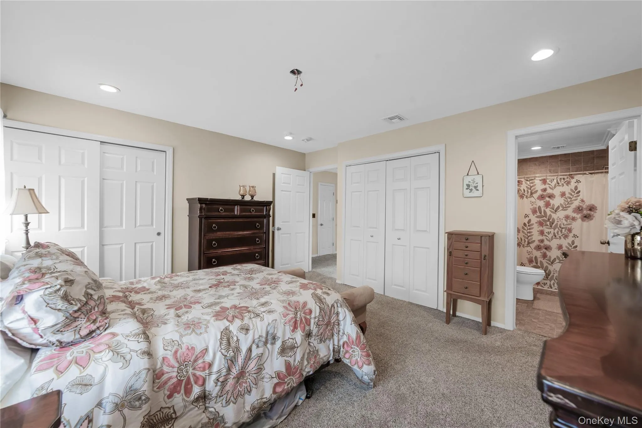 41 Cambridge Drive, Babylon, NY, 2 Bedrooms Bedrooms, 5 Rooms Rooms,2 BathroomsBathrooms,Residential Sale,For Rent,Cambridge,0,988861 41 Cambridge Drive, Babylon, NY, 2 Bedrooms Bedrooms, 5 Rooms Rooms,2 BathroomsBathrooms,Residential Sale,For Rent,Cambridge,0,988861
