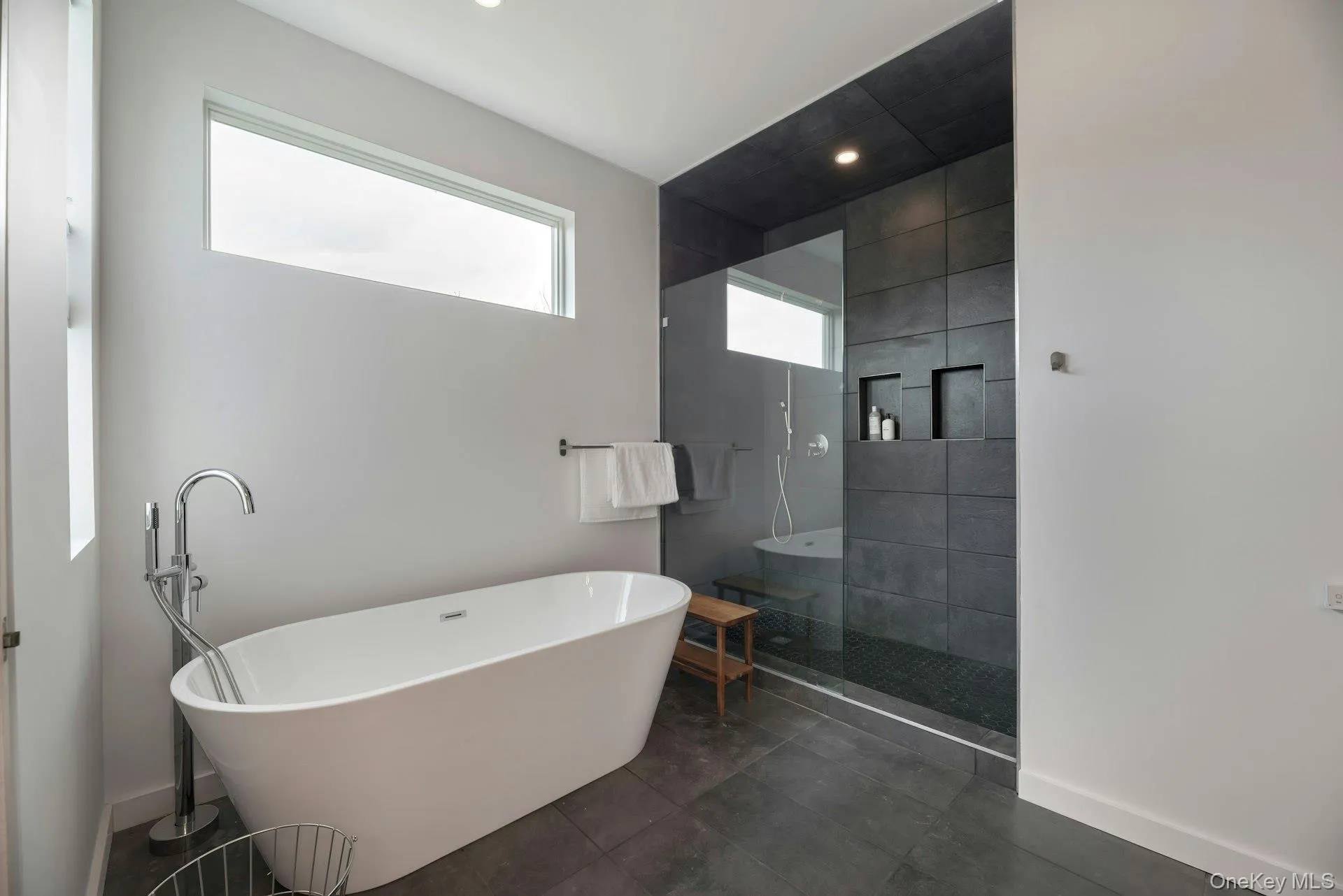 420 Old Farm Road, Southold, NY, 4 Bedrooms Bedrooms, 9 Rooms Rooms,3 BathroomsBathrooms,Residential Lease,For Rent,Old Farm,0,988875 420 Old Farm Road, Southold, NY, 4 Bedrooms Bedrooms, 9 Rooms Rooms,3 BathroomsBathrooms,Residential Lease,For Rent,Old Farm,0,988875