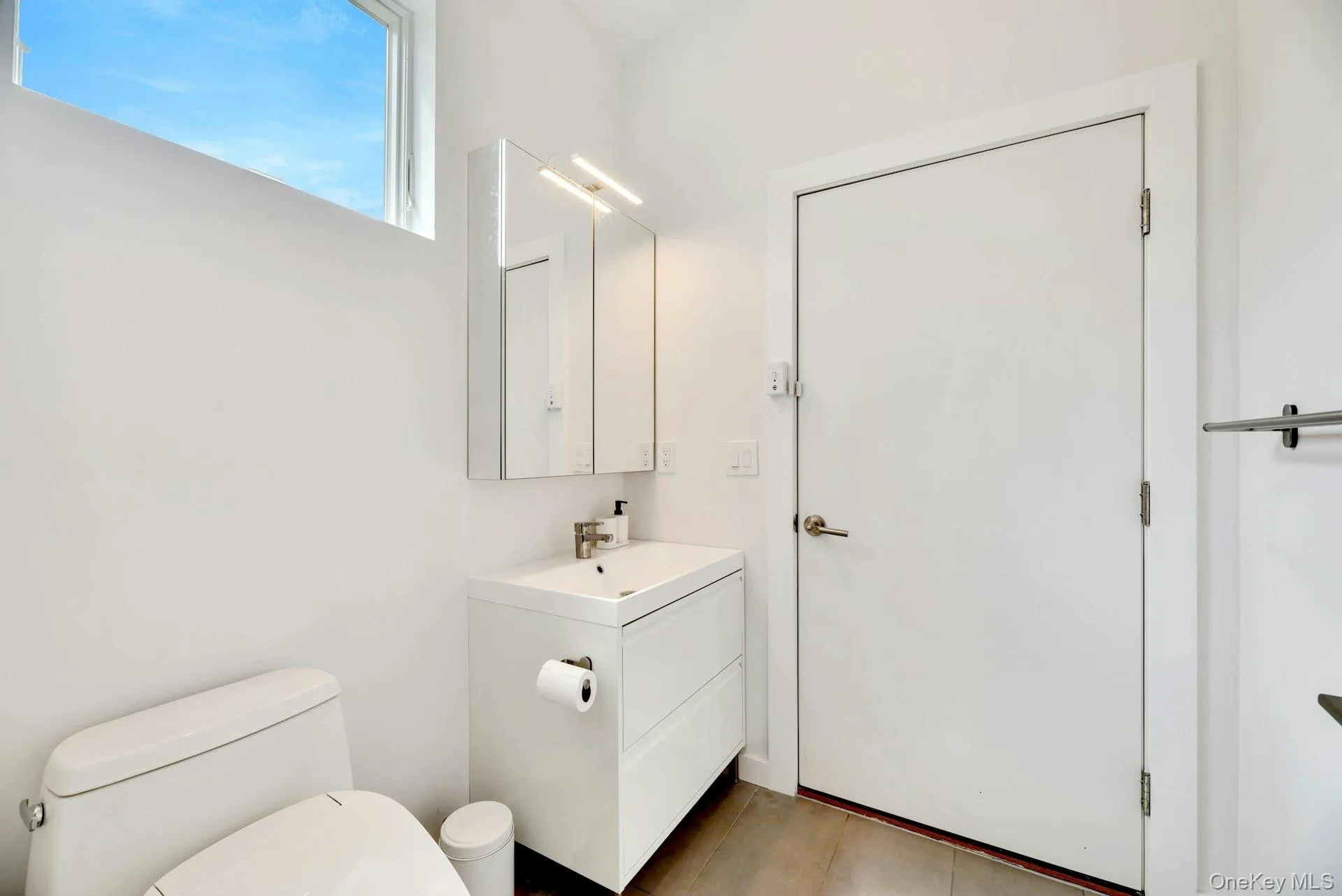 420 Old Farm Road, Southold, NY, 4 Bedrooms Bedrooms, 9 Rooms Rooms,3 BathroomsBathrooms,Residential Lease,For Rent,Old Farm,0,988875 420 Old Farm Road, Southold, NY, 4 Bedrooms Bedrooms, 9 Rooms Rooms,3 BathroomsBathrooms,Residential Lease,For Rent,Old Farm,0,988875