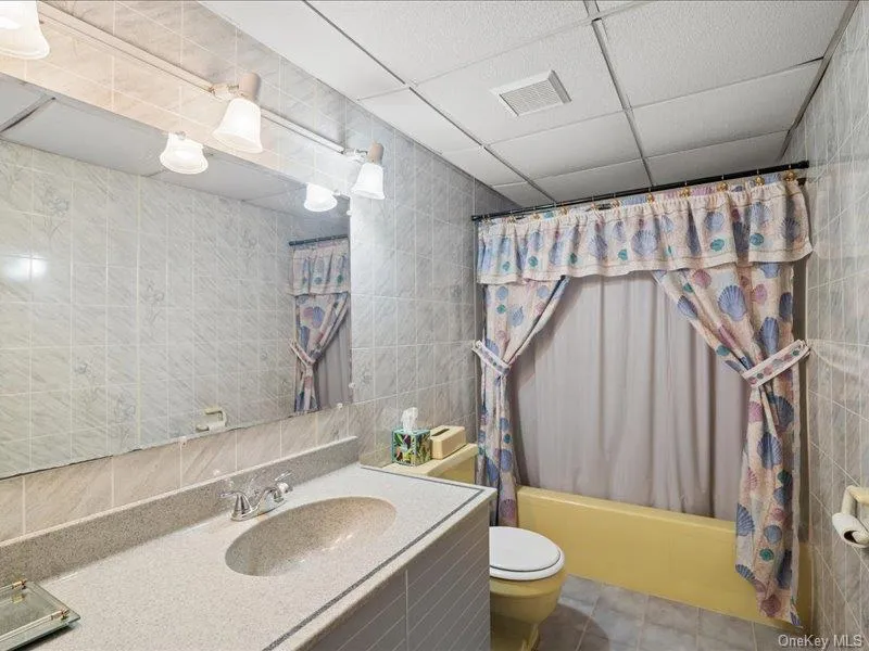 1241 Terry Road, Islip, NY, 5 Bedrooms Bedrooms, 10 Rooms Rooms,3 BathroomsBathrooms,Residential,For Rent,Terry,0,988894 1241 Terry Road, Islip, NY, 5 Bedrooms Bedrooms, 10 Rooms Rooms,3 BathroomsBathrooms,Residential,For Rent,Terry,0,988894