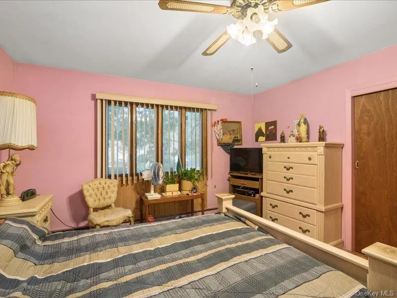 1241 Terry Road, Islip, NY, 5 Bedrooms Bedrooms, 10 Rooms Rooms,3 BathroomsBathrooms,Residential,For Rent,Terry,0,988894 1241 Terry Road, Islip, NY, 5 Bedrooms Bedrooms, 10 Rooms Rooms,3 BathroomsBathrooms,Residential,For Rent,Terry,0,988894