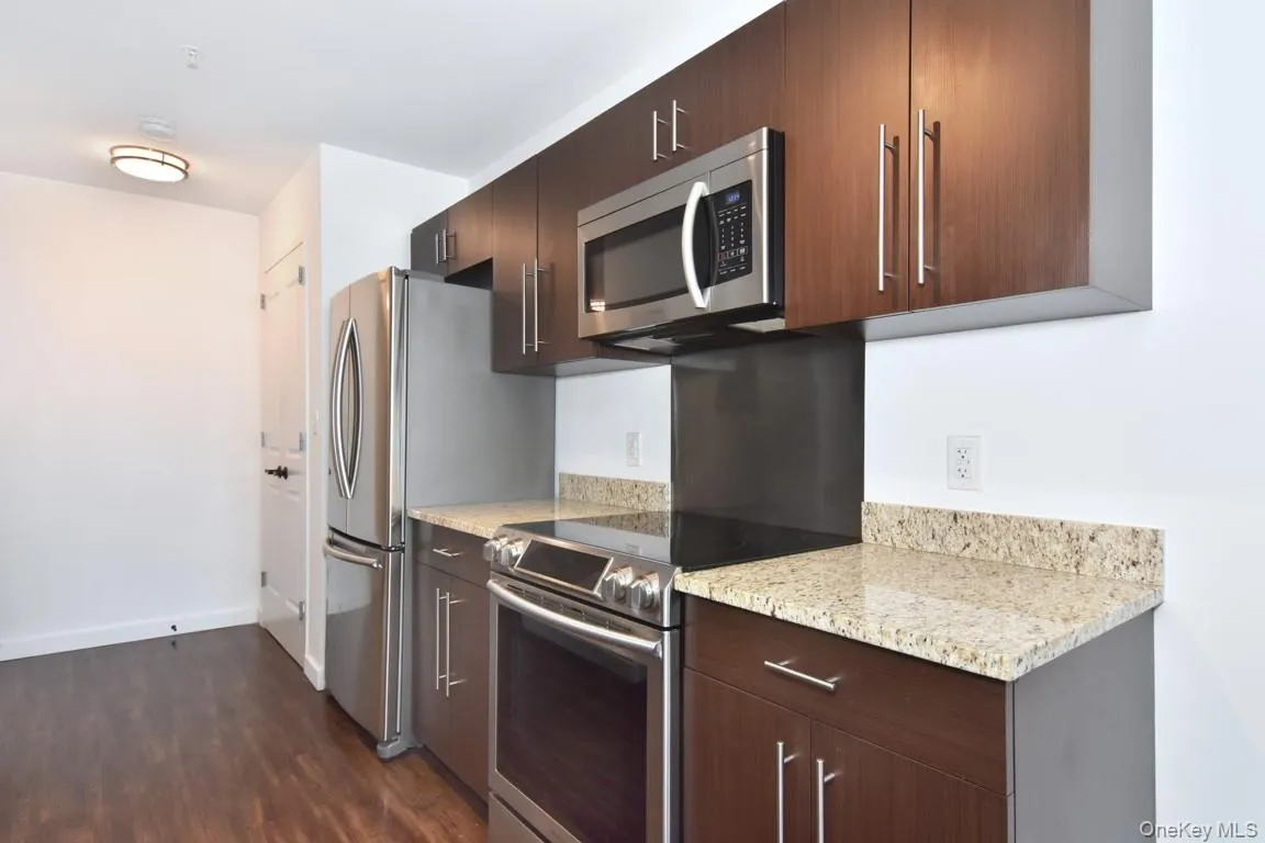 2 Mill Street, Yonkers, NY, 1 Bedroom Bedrooms, 3 Rooms Rooms,1 BathroomBathrooms,Residential Lease,For Rent,Mill,0,988895 2 Mill Street, Yonkers, NY, 1 Bedroom Bedrooms, 3 Rooms Rooms,1 BathroomBathrooms,Residential Lease,For Rent,Mill,0,988895
