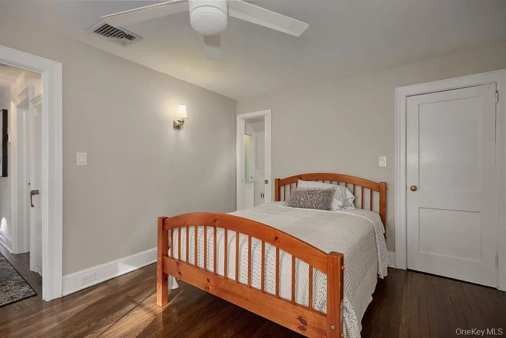 4 Glenwolde Park, Greenburgh, NY, 3 Bedrooms Bedrooms, 8 Rooms Rooms,2 BathroomsBathrooms,Residential Lease,For Rent,Glenwolde,0,988901 4 Glenwolde Park, Greenburgh, NY, 3 Bedrooms Bedrooms, 8 Rooms Rooms,2 BathroomsBathrooms,Residential Lease,For Rent,Glenwolde,0,988901