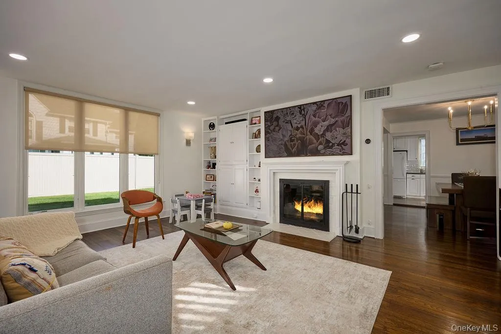 4 Glenwolde Park, Greenburgh, NY, 3 Bedrooms Bedrooms, 8 Rooms Rooms,2 BathroomsBathrooms,Residential Lease,For Rent,Glenwolde,0,988901 4 Glenwolde Park, Greenburgh, NY, 3 Bedrooms Bedrooms, 8 Rooms Rooms,2 BathroomsBathrooms,Residential Lease,For Rent,Glenwolde,0,988901