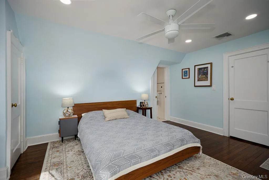 4 Glenwolde Park, Greenburgh, NY, 3 Bedrooms Bedrooms, 8 Rooms Rooms,2 BathroomsBathrooms,Residential Lease,For Rent,Glenwolde,0,988901 4 Glenwolde Park, Greenburgh, NY, 3 Bedrooms Bedrooms, 8 Rooms Rooms,2 BathroomsBathrooms,Residential Lease,For Rent,Glenwolde,0,988901