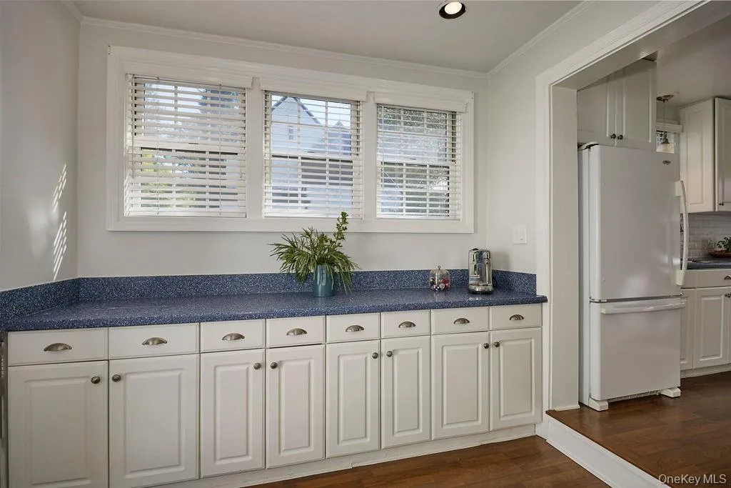 4 Glenwolde Park, Greenburgh, NY, 3 Bedrooms Bedrooms, 8 Rooms Rooms,2 BathroomsBathrooms,Residential Lease,For Rent,Glenwolde,0,988901 4 Glenwolde Park, Greenburgh, NY, 3 Bedrooms Bedrooms, 8 Rooms Rooms,2 BathroomsBathrooms,Residential Lease,For Rent,Glenwolde,0,988901