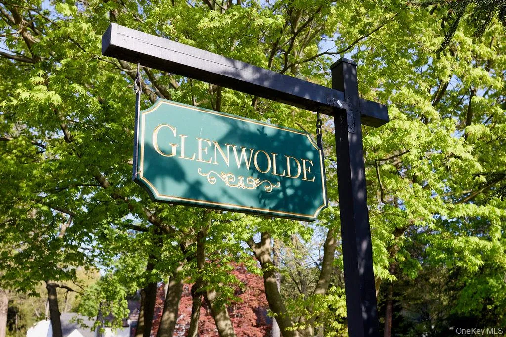 4 Glenwolde Park, Greenburgh, NY, 3 Bedrooms Bedrooms, 8 Rooms Rooms,2 BathroomsBathrooms,Residential Lease,For Rent,Glenwolde,0,988901 4 Glenwolde Park, Greenburgh, NY, 3 Bedrooms Bedrooms, 8 Rooms Rooms,2 BathroomsBathrooms,Residential Lease,For Rent,Glenwolde,0,988901