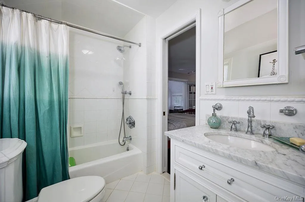 4 Glenwolde Park, Greenburgh, NY, 3 Bedrooms Bedrooms, 8 Rooms Rooms,2 BathroomsBathrooms,Residential Lease,For Rent,Glenwolde,0,988901 4 Glenwolde Park, Greenburgh, NY, 3 Bedrooms Bedrooms, 8 Rooms Rooms,2 BathroomsBathrooms,Residential Lease,For Rent,Glenwolde,0,988901