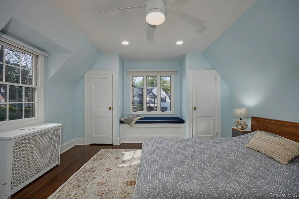 4 Glenwolde Park, Greenburgh, NY, 3 Bedrooms Bedrooms, 8 Rooms Rooms,2 BathroomsBathrooms,Residential Lease,For Rent,Glenwolde,0,988901 4 Glenwolde Park, Greenburgh, NY, 3 Bedrooms Bedrooms, 8 Rooms Rooms,2 BathroomsBathrooms,Residential Lease,For Rent,Glenwolde,0,988901