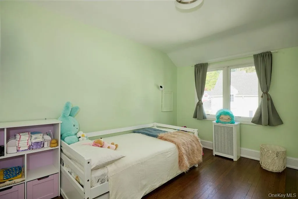 4 Glenwolde Park, Greenburgh, NY, 3 Bedrooms Bedrooms, 8 Rooms Rooms,2 BathroomsBathrooms,Residential Lease,For Rent,Glenwolde,0,988901 4 Glenwolde Park, Greenburgh, NY, 3 Bedrooms Bedrooms, 8 Rooms Rooms,2 BathroomsBathrooms,Residential Lease,For Rent,Glenwolde,0,988901