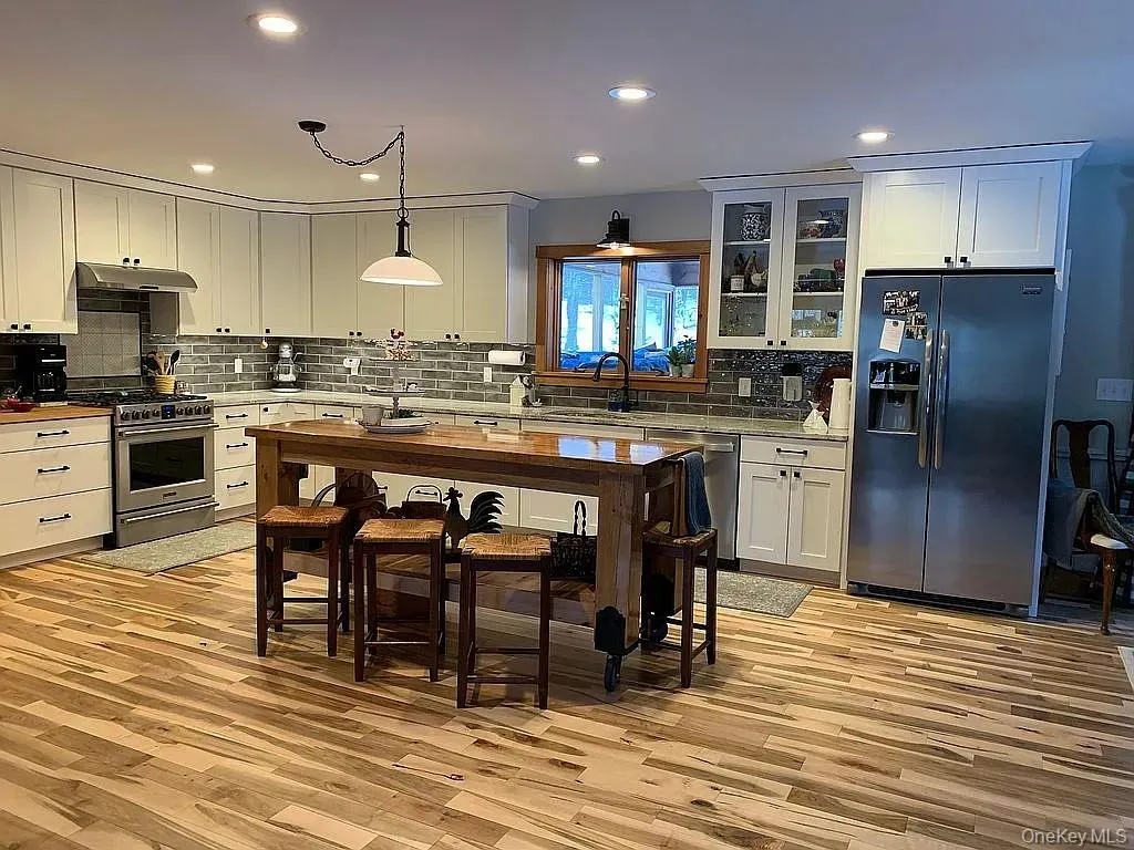 16 Hayes Road, Out Of Area, NY, 4 Bedrooms Bedrooms, 9 Rooms Rooms,3 BathroomsBathrooms,Residential,For Rent,Hayes,0,988902 16 Hayes Road, Out Of Area, NY, 4 Bedrooms Bedrooms, 9 Rooms Rooms,3 BathroomsBathrooms,Residential,For Rent,Hayes,0,988902