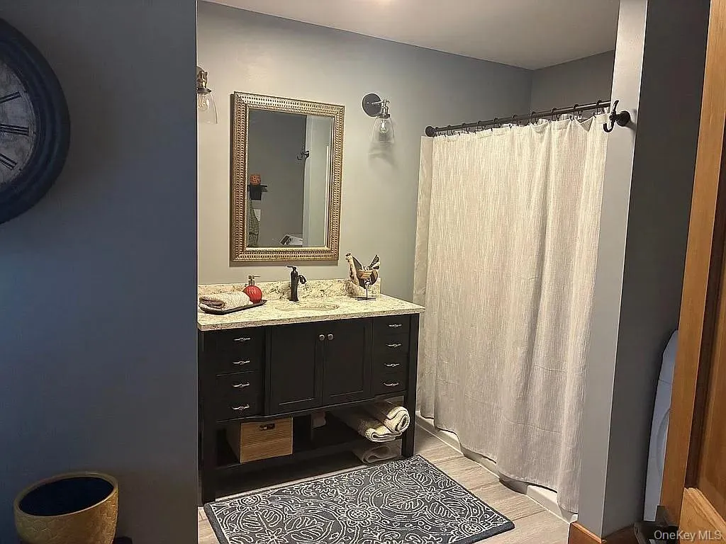 16 Hayes Road, Out Of Area, NY, 4 Bedrooms Bedrooms, 9 Rooms Rooms,3 BathroomsBathrooms,Residential,For Rent,Hayes,0,988902 16 Hayes Road, Out Of Area, NY, 4 Bedrooms Bedrooms, 9 Rooms Rooms,3 BathroomsBathrooms,Residential,For Rent,Hayes,0,988902