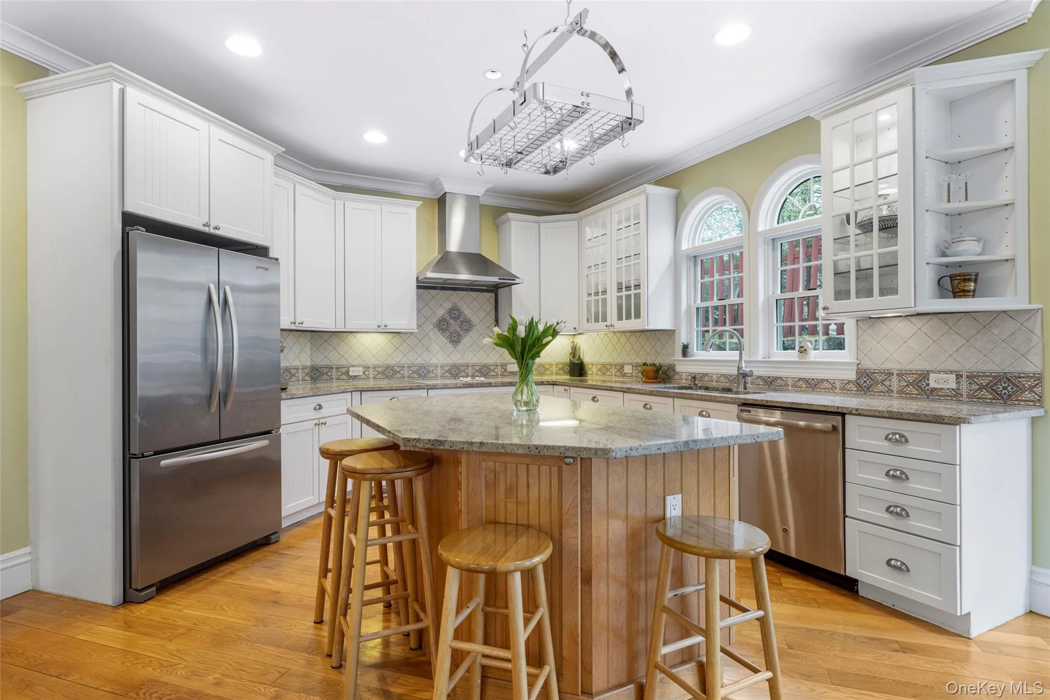 5 Country Lane, Mamaroneck, NY, 5 Bedrooms Bedrooms, 14 Rooms Rooms,4 BathroomsBathrooms,Residential Lease,For Rent,Country,0,988903 5 Country Lane, Mamaroneck, NY, 5 Bedrooms Bedrooms, 14 Rooms Rooms,4 BathroomsBathrooms,Residential Lease,For Rent,Country,0,988903