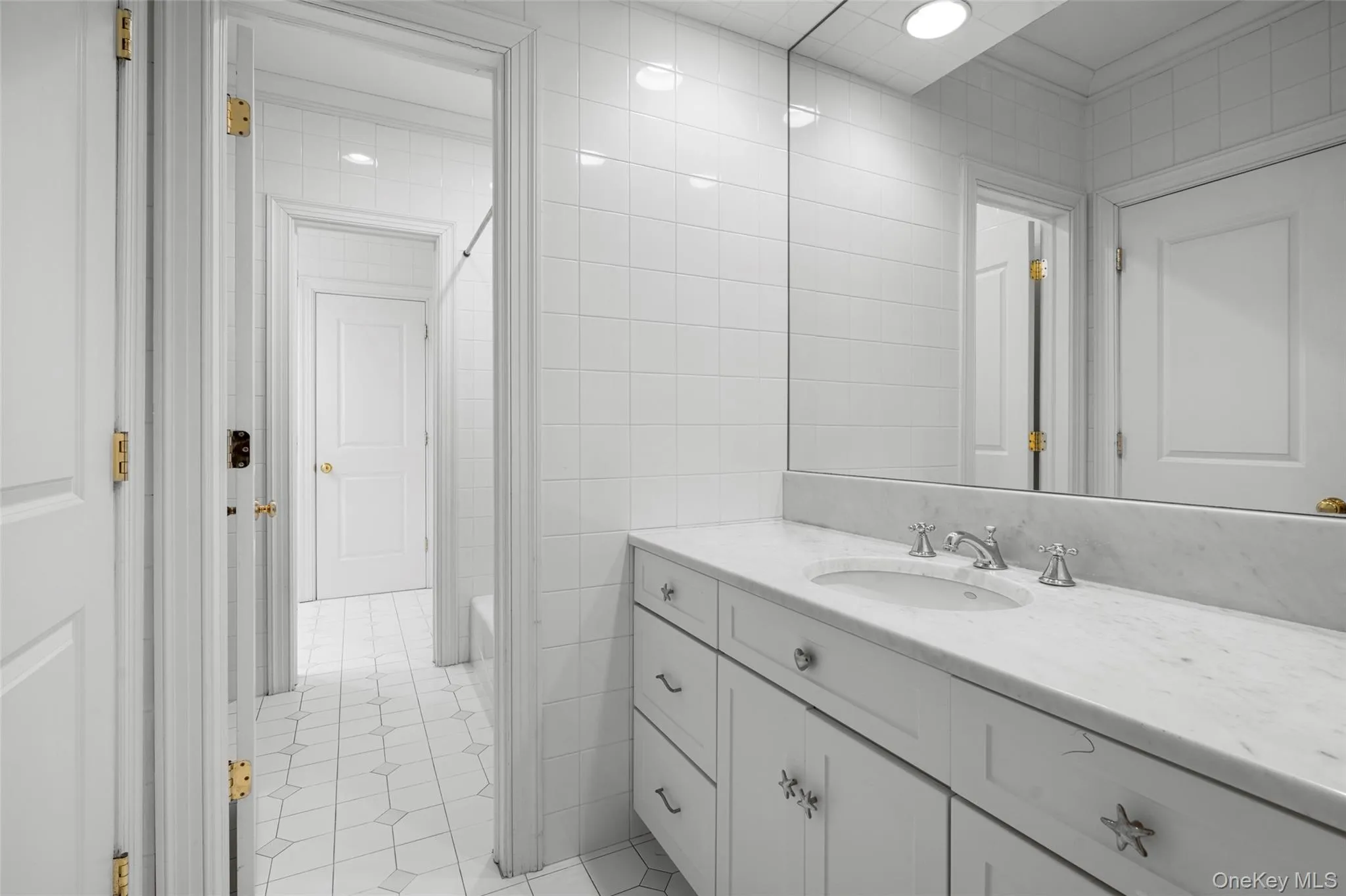 5 Country Lane, Mamaroneck, NY, 5 Bedrooms Bedrooms, 14 Rooms Rooms,4 BathroomsBathrooms,Residential Lease,For Rent,Country,0,988903 5 Country Lane, Mamaroneck, NY, 5 Bedrooms Bedrooms, 14 Rooms Rooms,4 BathroomsBathrooms,Residential Lease,For Rent,Country,0,988903