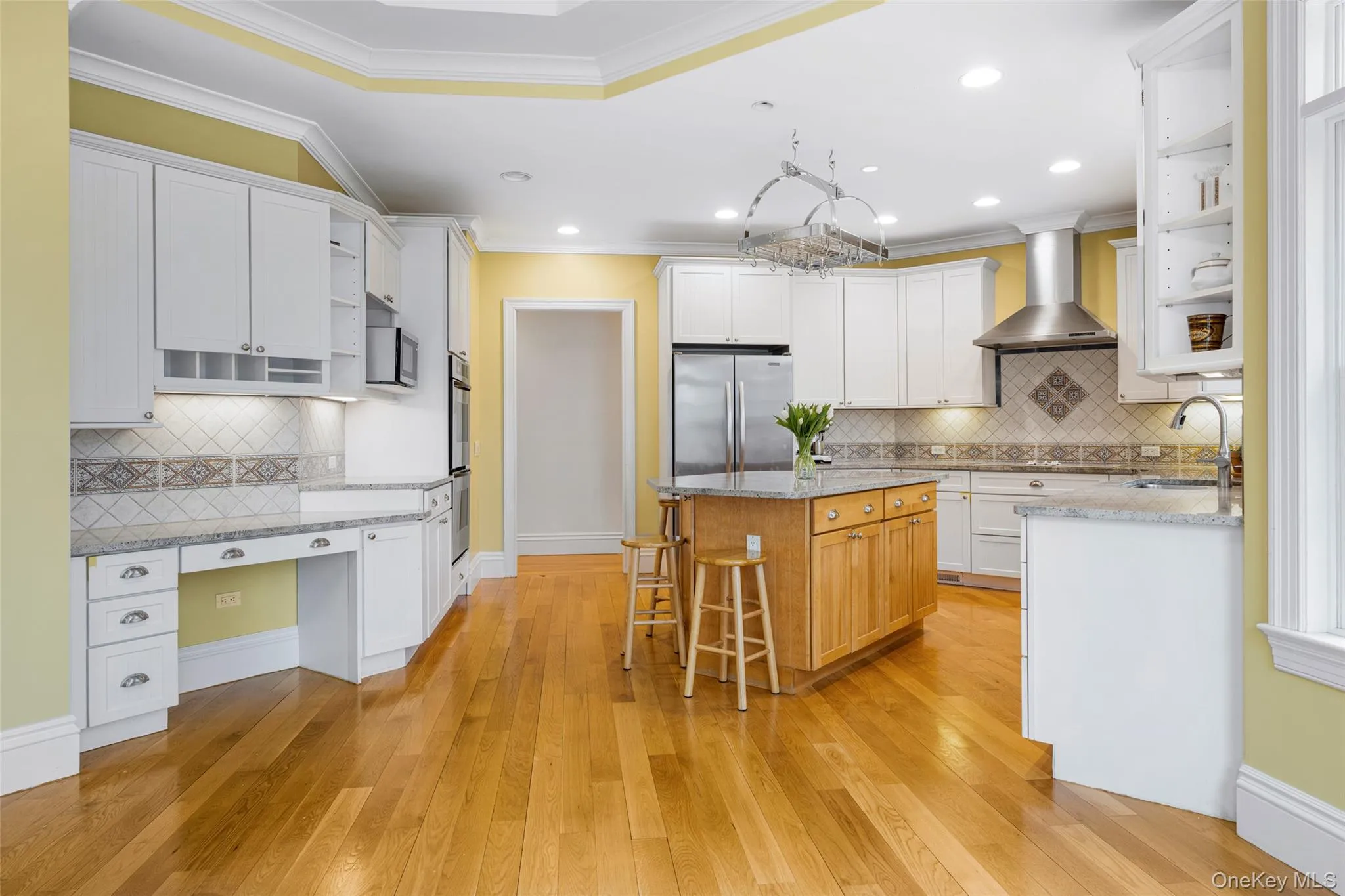 5 Country Lane, Mamaroneck, NY, 5 Bedrooms Bedrooms, 14 Rooms Rooms,4 BathroomsBathrooms,Residential Lease,For Rent,Country,0,988903 5 Country Lane, Mamaroneck, NY, 5 Bedrooms Bedrooms, 14 Rooms Rooms,4 BathroomsBathrooms,Residential Lease,For Rent,Country,0,988903