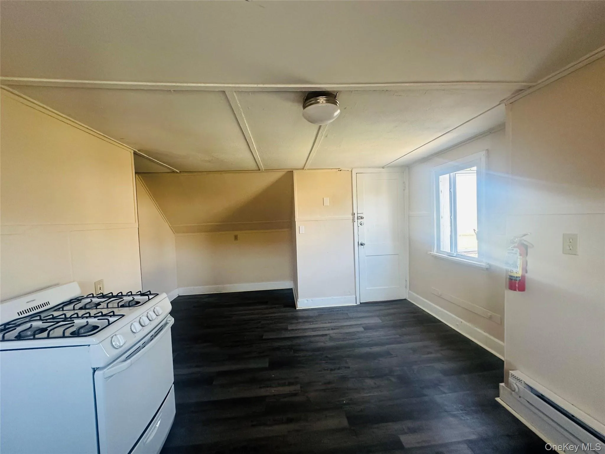 18 Taylor Avenue, Poughkeepsie, NY, 2 Bedrooms Bedrooms, 4 Rooms Rooms,1 BathroomBathrooms,Residential Lease,For Rent,Taylor,0,988906 18 Taylor Avenue, Poughkeepsie, NY, 2 Bedrooms Bedrooms, 4 Rooms Rooms,1 BathroomBathrooms,Residential Lease,For Rent,Taylor,0,988906