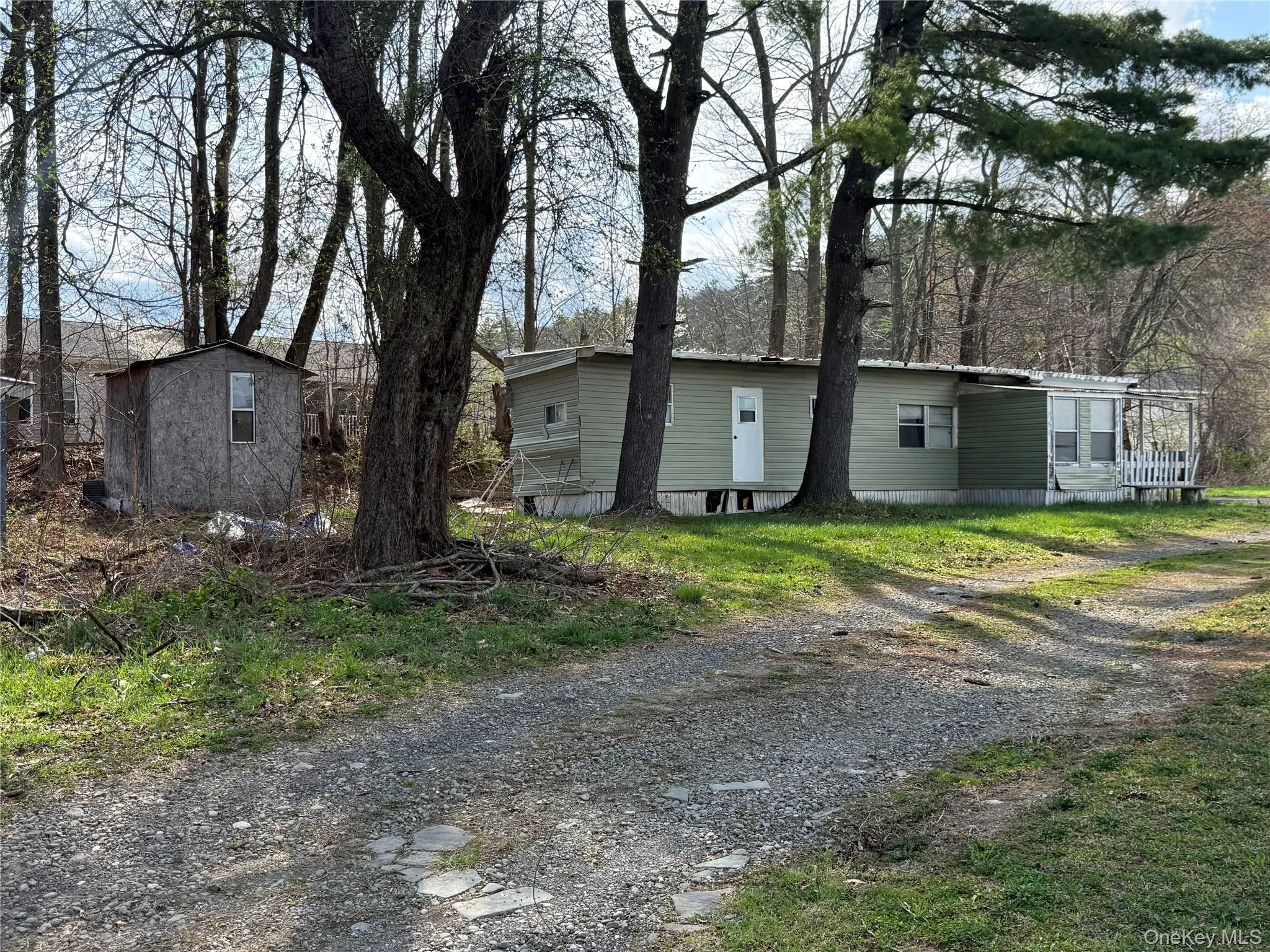 Mobile home 1 with shed Mobile home 1 with shed
