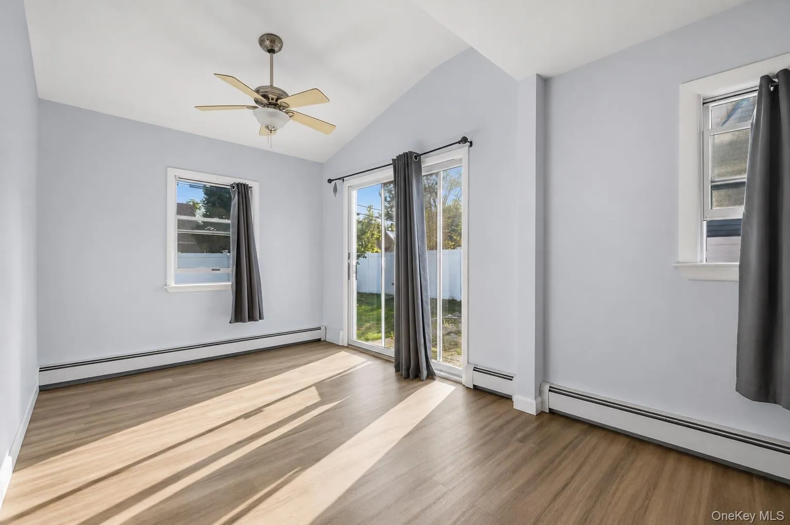 42 Haven Lane, Hempstead, NY, 4 Bedrooms Bedrooms, 7 Rooms Rooms,2 BathroomsBathrooms,Residential,For Rent,Haven,0,988921 42 Haven Lane, Hempstead, NY, 4 Bedrooms Bedrooms, 7 Rooms Rooms,2 BathroomsBathrooms,Residential,For Rent,Haven,0,988921