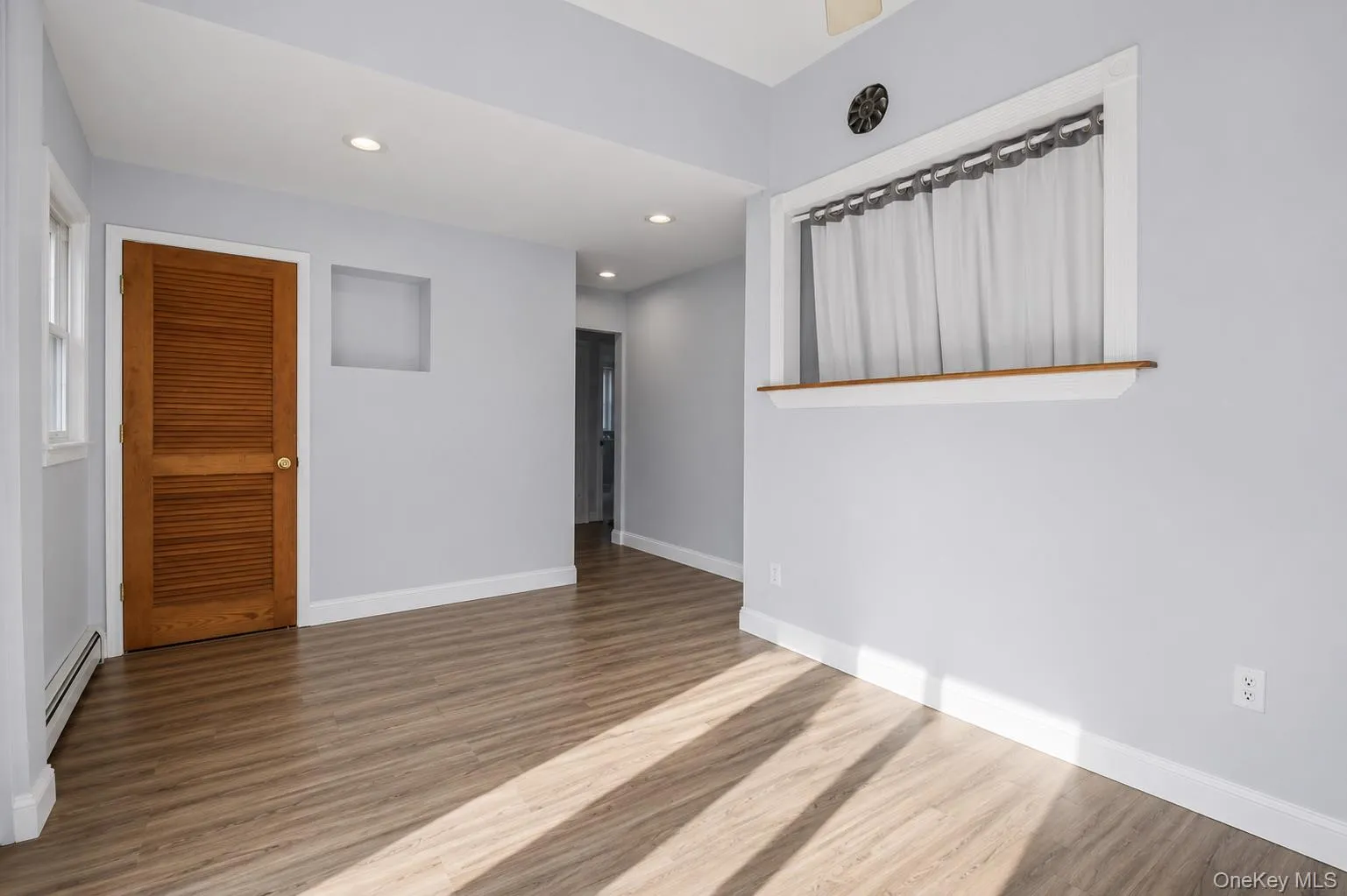 42 Haven Lane, Hempstead, NY, 4 Bedrooms Bedrooms, 7 Rooms Rooms,2 BathroomsBathrooms,Residential,For Rent,Haven,0,988921 42 Haven Lane, Hempstead, NY, 4 Bedrooms Bedrooms, 7 Rooms Rooms,2 BathroomsBathrooms,Residential,For Rent,Haven,0,988921
