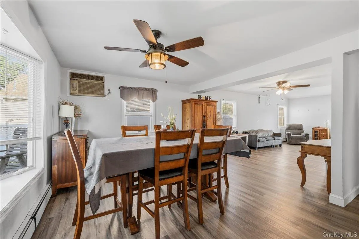 42 Haven Lane, Hempstead, NY, 4 Bedrooms Bedrooms, 7 Rooms Rooms,2 BathroomsBathrooms,Residential,For Rent,Haven,0,988921 42 Haven Lane, Hempstead, NY, 4 Bedrooms Bedrooms, 7 Rooms Rooms,2 BathroomsBathrooms,Residential,For Rent,Haven,0,988921