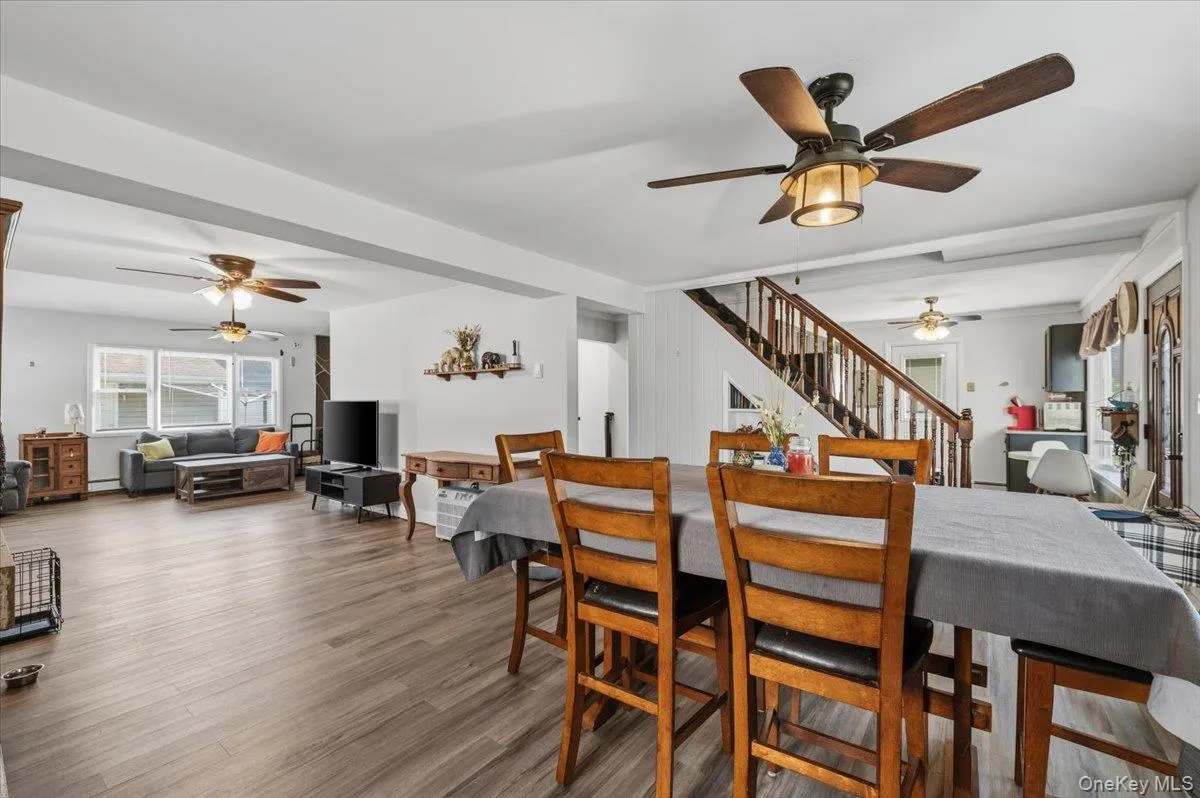 42 Haven Lane, Hempstead, NY, 4 Bedrooms Bedrooms, 7 Rooms Rooms,2 BathroomsBathrooms,Residential,For Rent,Haven,0,988921 42 Haven Lane, Hempstead, NY, 4 Bedrooms Bedrooms, 7 Rooms Rooms,2 BathroomsBathrooms,Residential,For Rent,Haven,0,988921