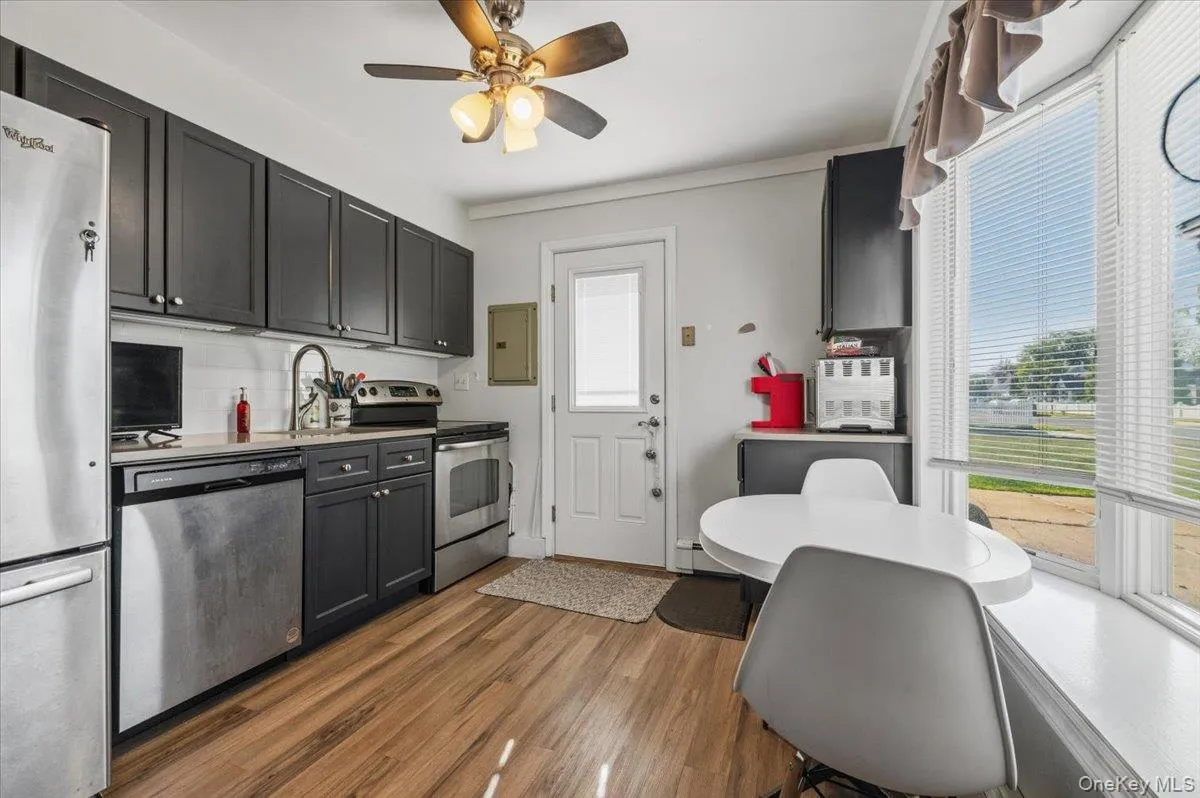 42 Haven Lane, Hempstead, NY, 4 Bedrooms Bedrooms, 7 Rooms Rooms,2 BathroomsBathrooms,Residential,For Rent,Haven,0,988921 42 Haven Lane, Hempstead, NY, 4 Bedrooms Bedrooms, 7 Rooms Rooms,2 BathroomsBathrooms,Residential,For Rent,Haven,0,988921