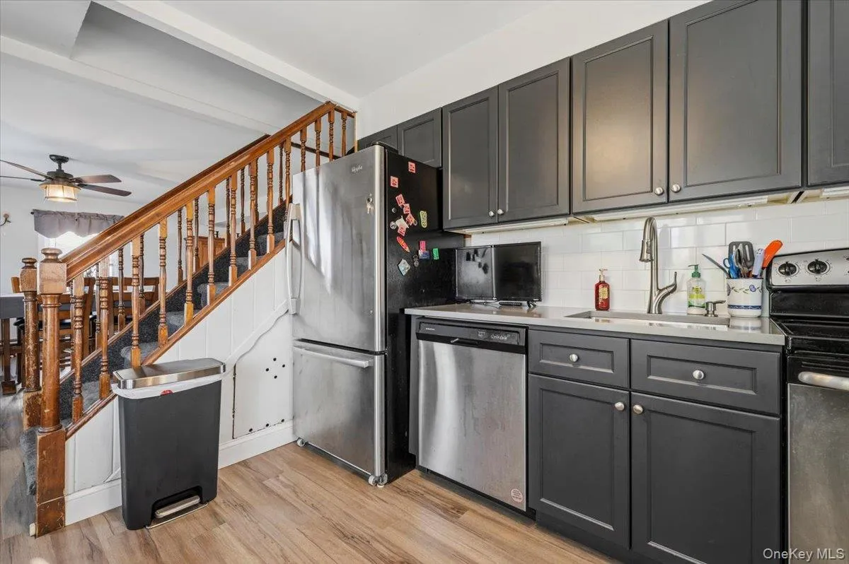42 Haven Lane, Hempstead, NY, 4 Bedrooms Bedrooms, 7 Rooms Rooms,2 BathroomsBathrooms,Residential,For Rent,Haven,0,988921 42 Haven Lane, Hempstead, NY, 4 Bedrooms Bedrooms, 7 Rooms Rooms,2 BathroomsBathrooms,Residential,For Rent,Haven,0,988921