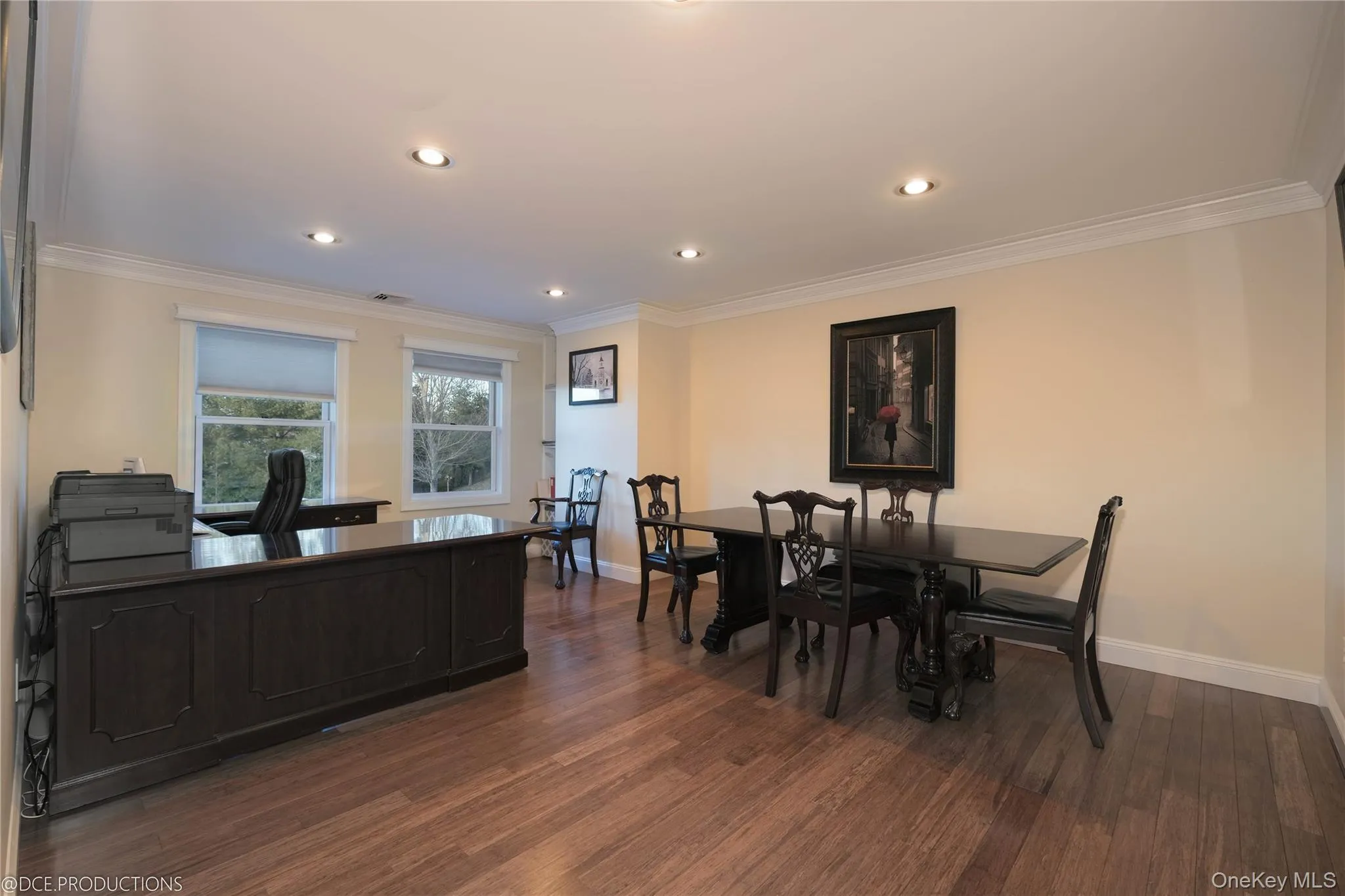 Large office/bedroom with hardwood flooring, recessed lighting and great natural light. Large office/bedroom with hardwood flooring, recessed lighting and great natural light.