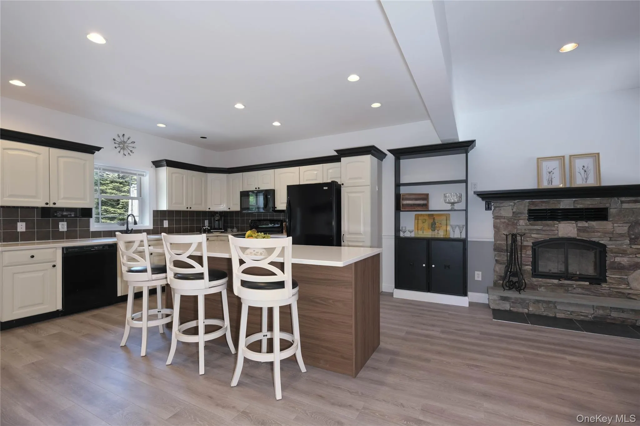 Expansive guest House kitchen. Expansive guest House kitchen.