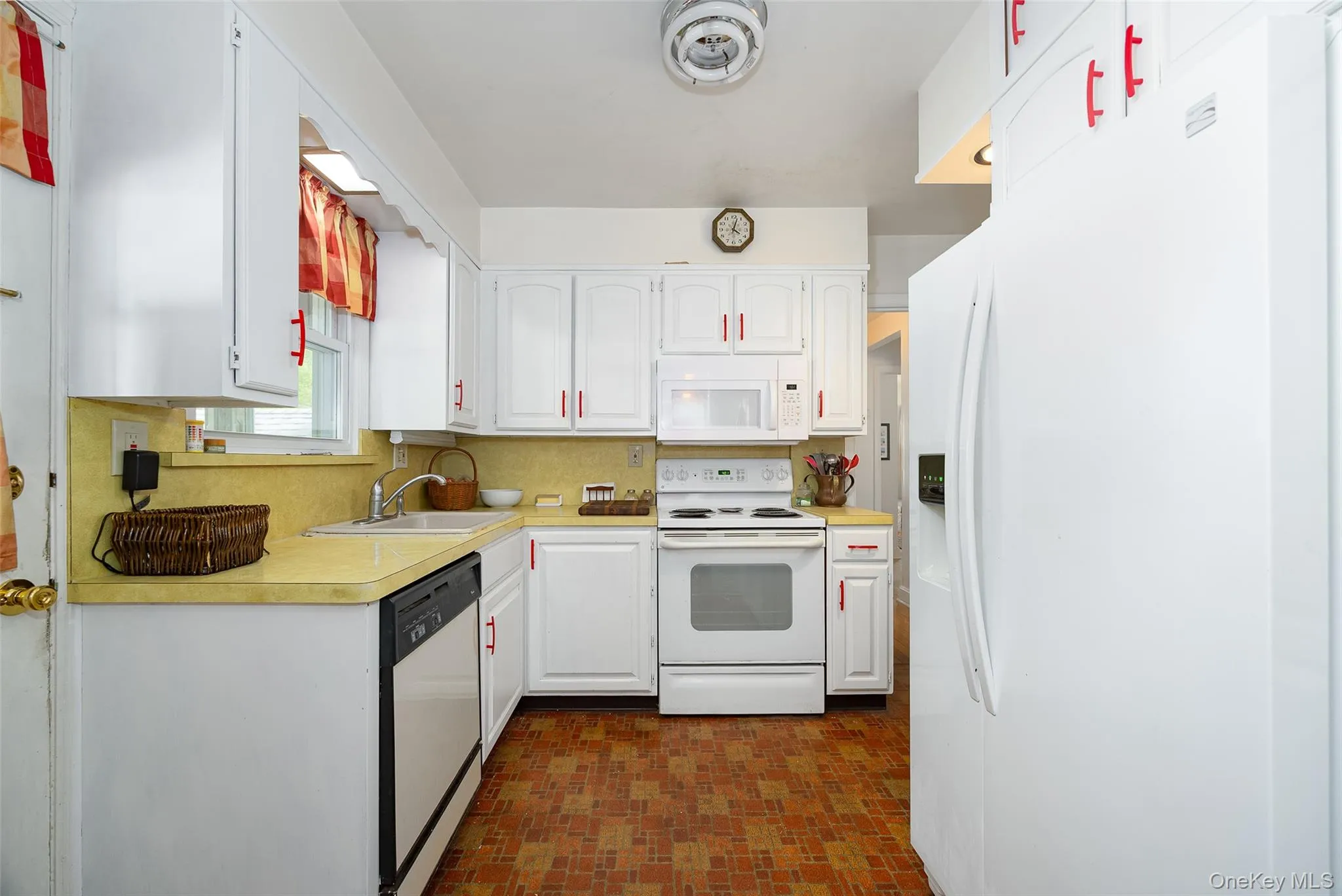 31 Kingston Avenue, Poughkeepsie, NY, 4 Bedrooms Bedrooms, 12 Rooms Rooms,2 BathroomsBathrooms,Residential,For Rent,Kingston,0,988938 31 Kingston Avenue, Poughkeepsie, NY, 4 Bedrooms Bedrooms, 12 Rooms Rooms,2 BathroomsBathrooms,Residential,For Rent,Kingston,0,988938
