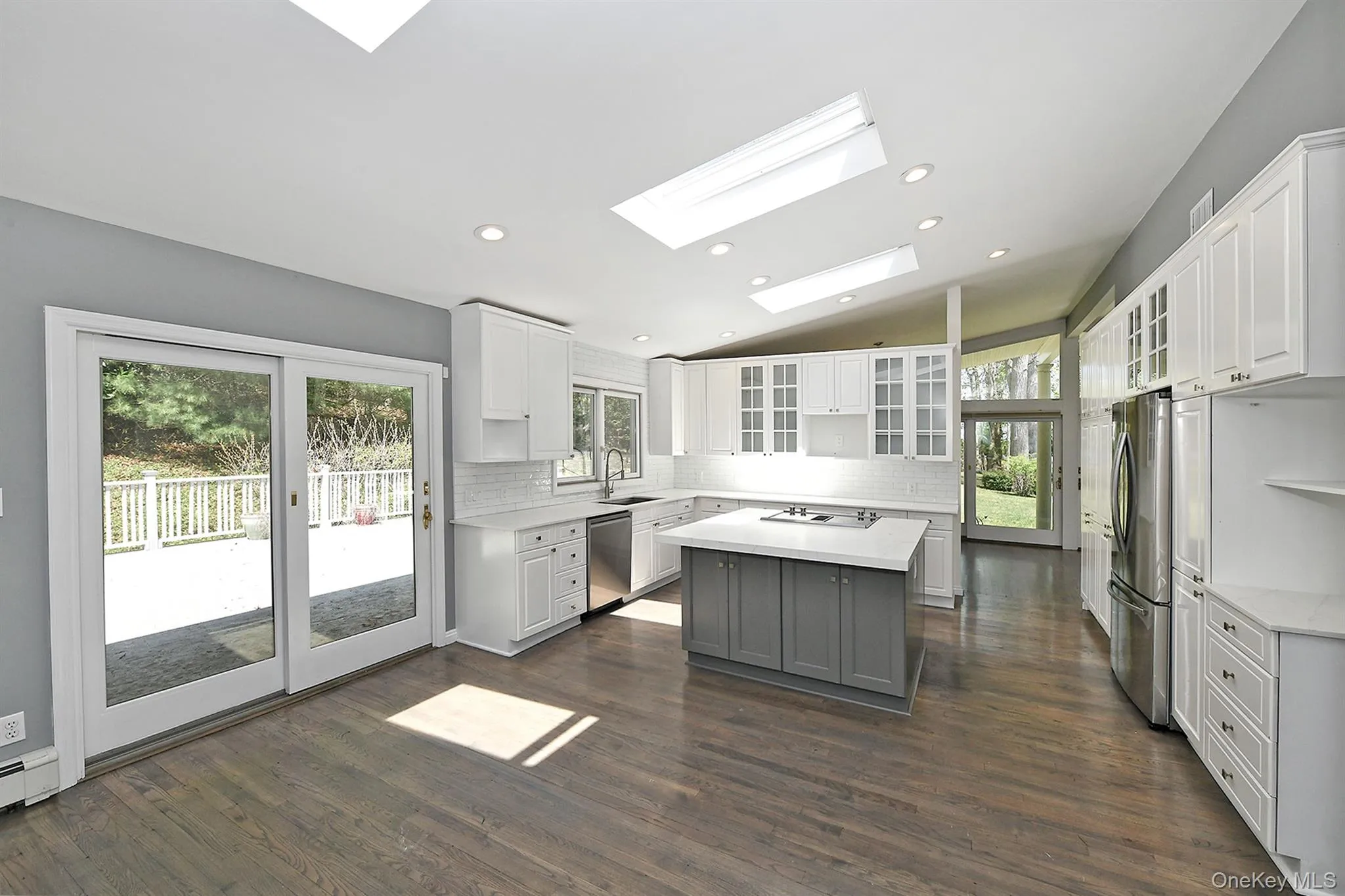 15 Mariners Court, Huntington, NY, 4 Bedrooms Bedrooms, 9 Rooms Rooms,3 BathroomsBathrooms,Residential,For Rent,Mariners,0,988939 15 Mariners Court, Huntington, NY, 4 Bedrooms Bedrooms, 9 Rooms Rooms,3 BathroomsBathrooms,Residential,For Rent,Mariners,0,988939