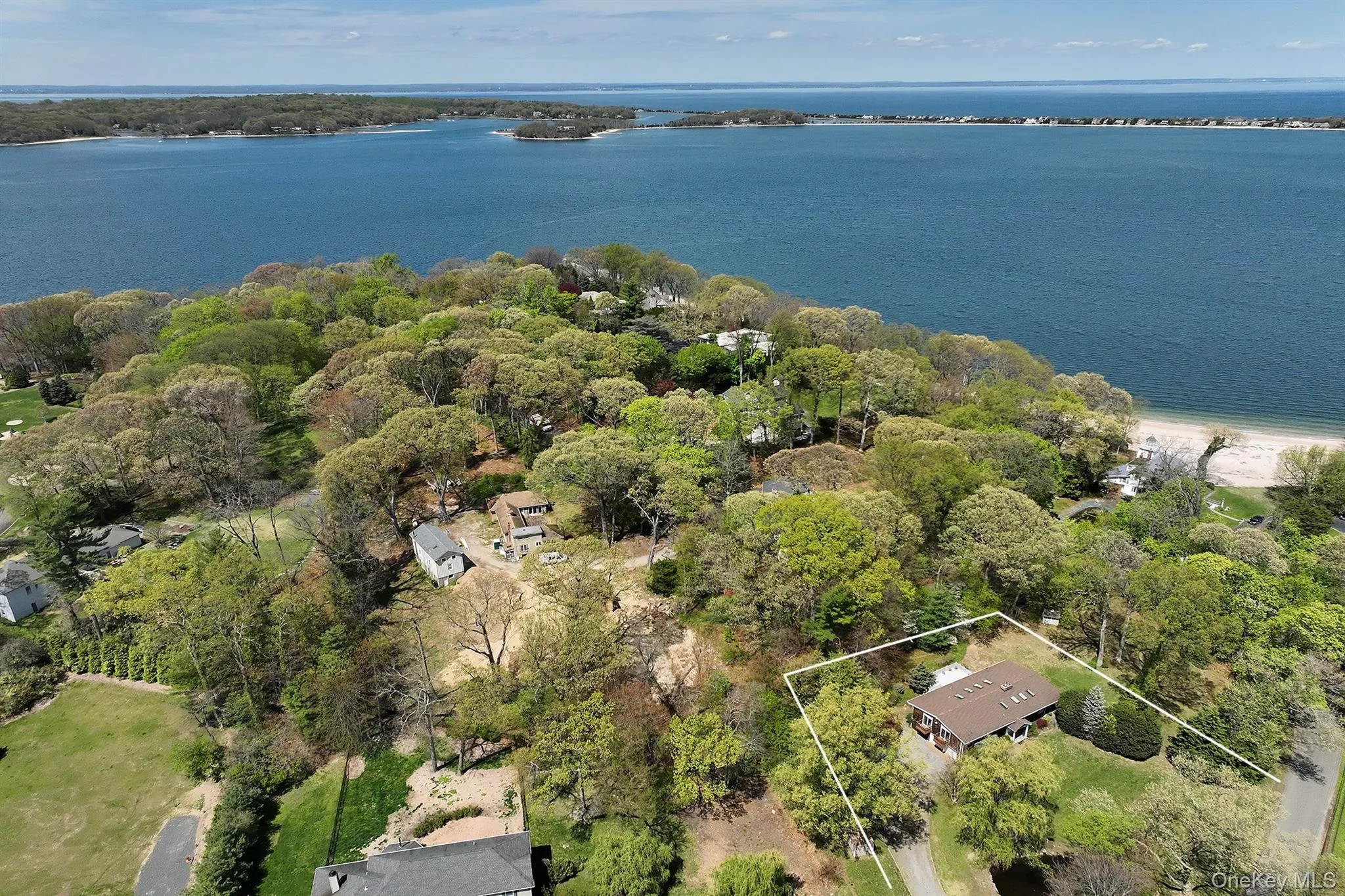 15 Mariners Court, Huntington, NY, 4 Bedrooms Bedrooms, 9 Rooms Rooms,3 BathroomsBathrooms,Residential,For Rent,Mariners,0,988939 15 Mariners Court, Huntington, NY, 4 Bedrooms Bedrooms, 9 Rooms Rooms,3 BathroomsBathrooms,Residential,For Rent,Mariners,0,988939