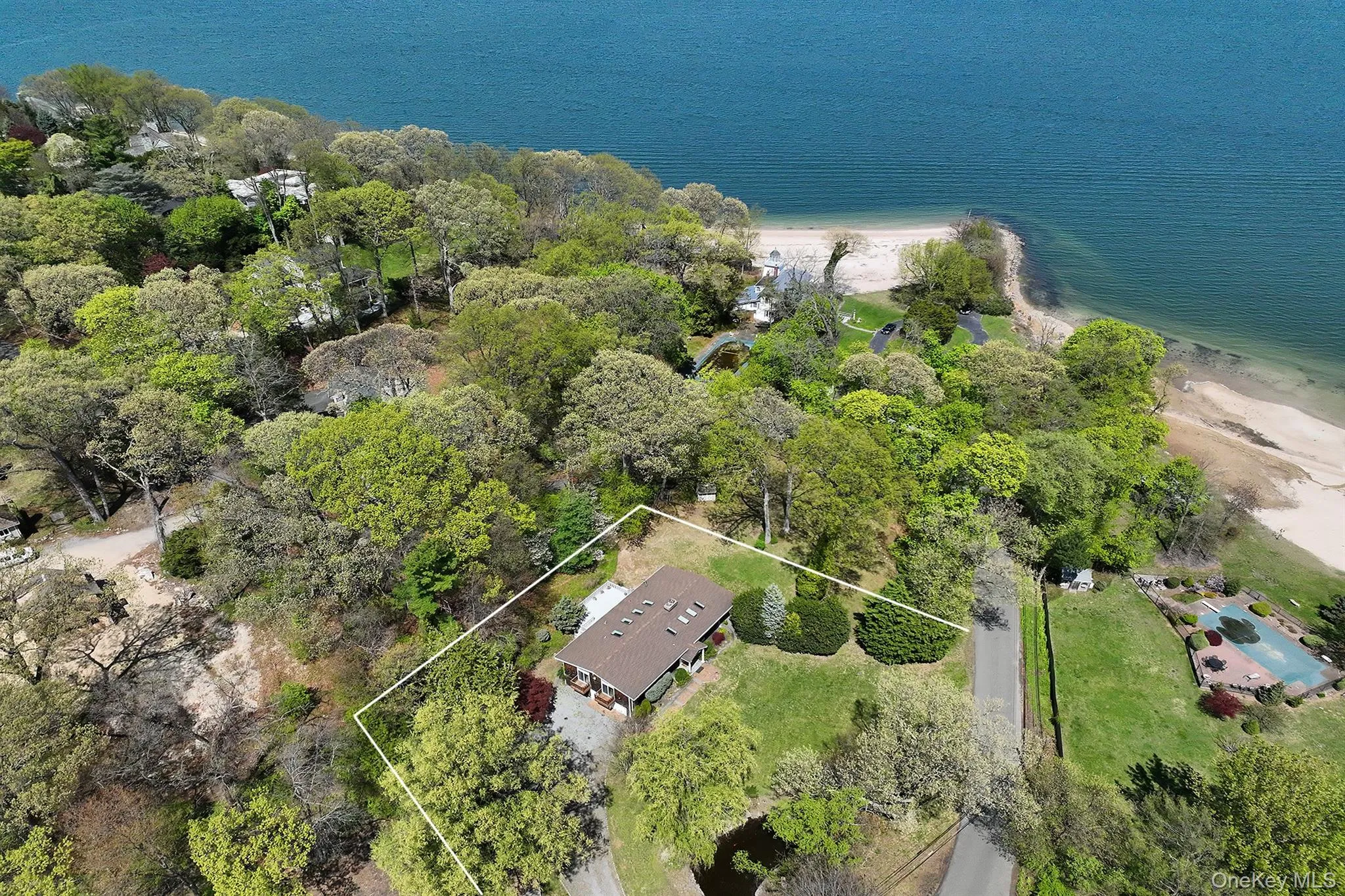 15 Mariners Court, Huntington, NY, 4 Bedrooms Bedrooms, 9 Rooms Rooms,3 BathroomsBathrooms,Residential,For Rent,Mariners,0,988939 15 Mariners Court, Huntington, NY, 4 Bedrooms Bedrooms, 9 Rooms Rooms,3 BathroomsBathrooms,Residential,For Rent,Mariners,0,988939