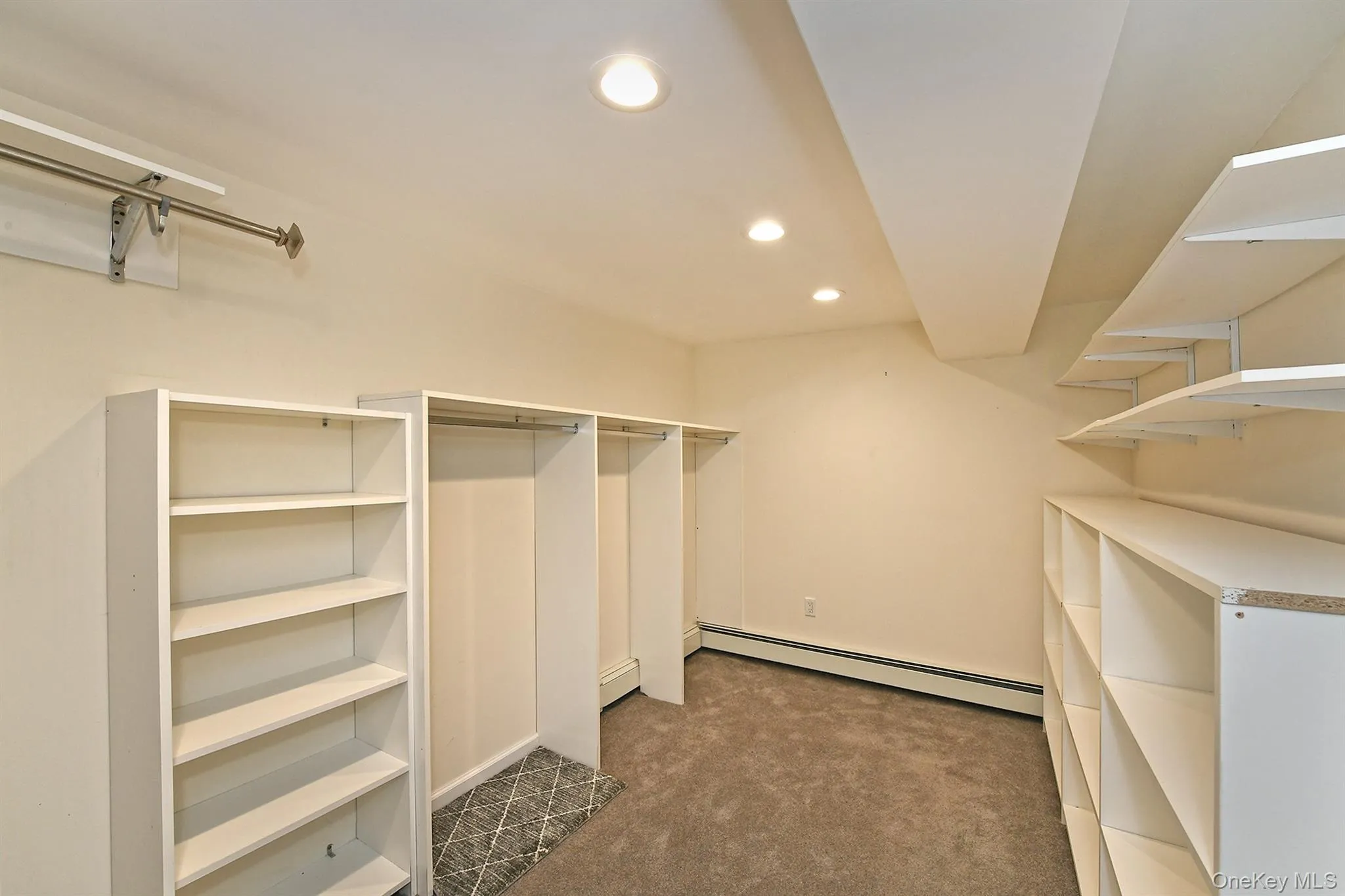 15 Mariners Court, Huntington, NY, 4 Bedrooms Bedrooms, 9 Rooms Rooms,3 BathroomsBathrooms,Residential,For Rent,Mariners,0,988939 15 Mariners Court, Huntington, NY, 4 Bedrooms Bedrooms, 9 Rooms Rooms,3 BathroomsBathrooms,Residential,For Rent,Mariners,0,988939