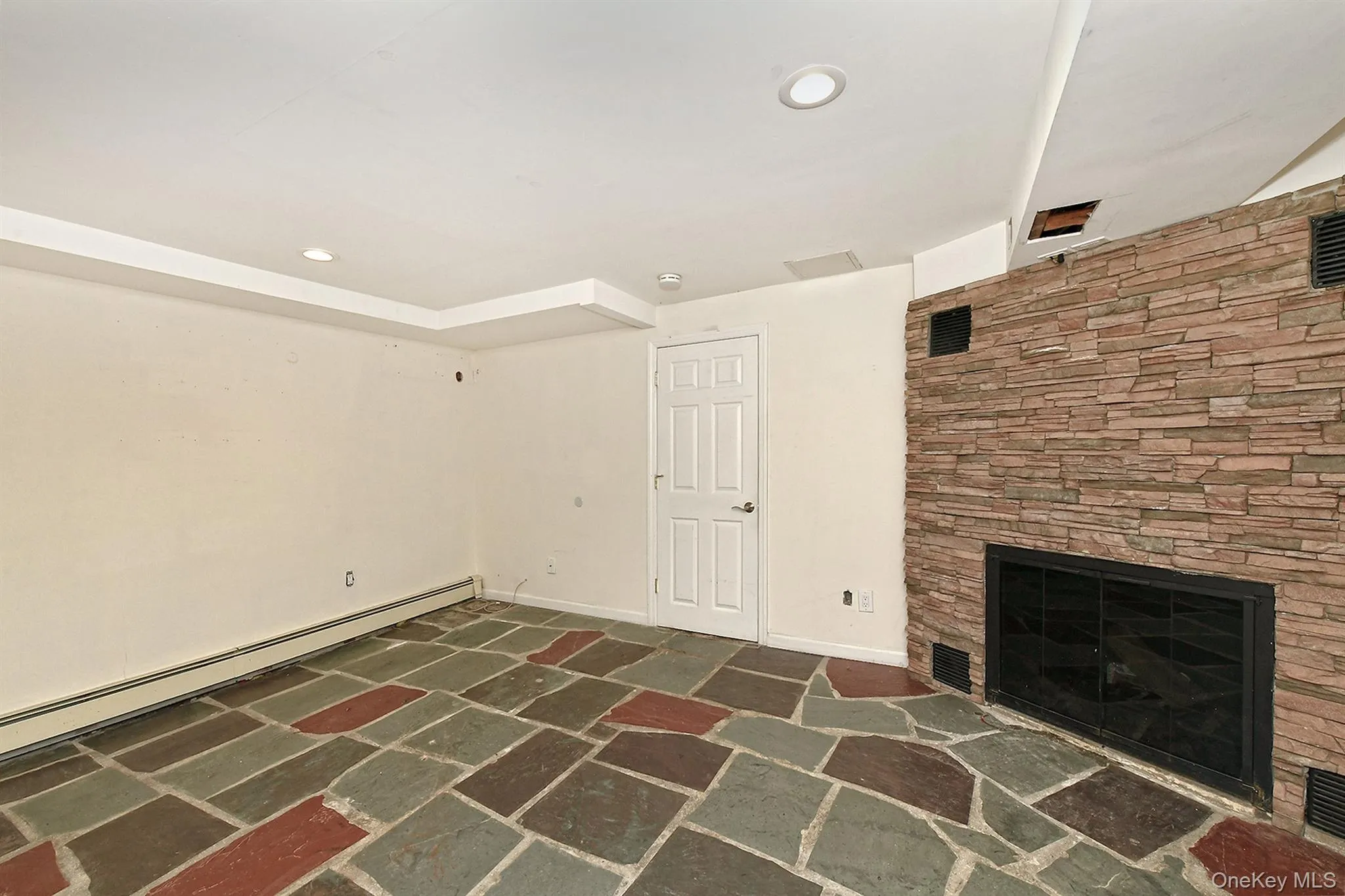 15 Mariners Court, Huntington, NY, 4 Bedrooms Bedrooms, 9 Rooms Rooms,3 BathroomsBathrooms,Residential,For Rent,Mariners,0,988939 15 Mariners Court, Huntington, NY, 4 Bedrooms Bedrooms, 9 Rooms Rooms,3 BathroomsBathrooms,Residential,For Rent,Mariners,0,988939