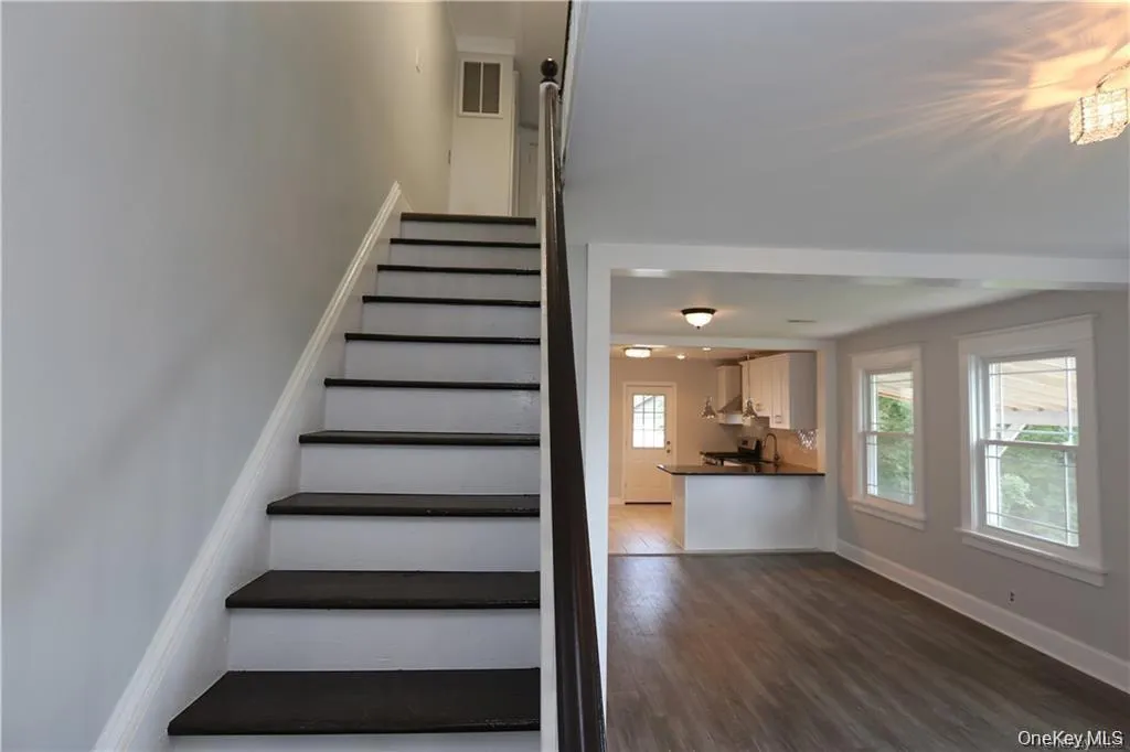 Leading to spacious bedrooms Leading to spacious bedrooms